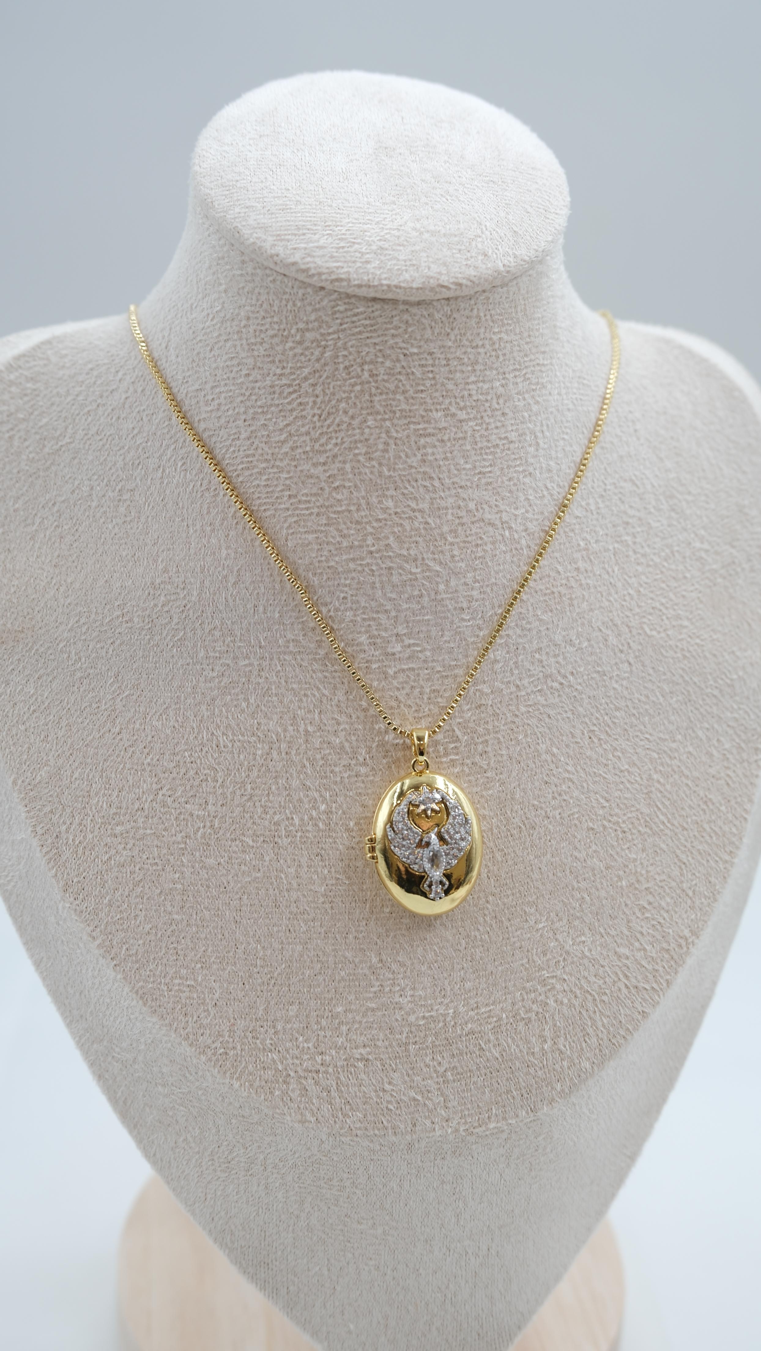 Gold Anka Kuşu Madalyon Kolye