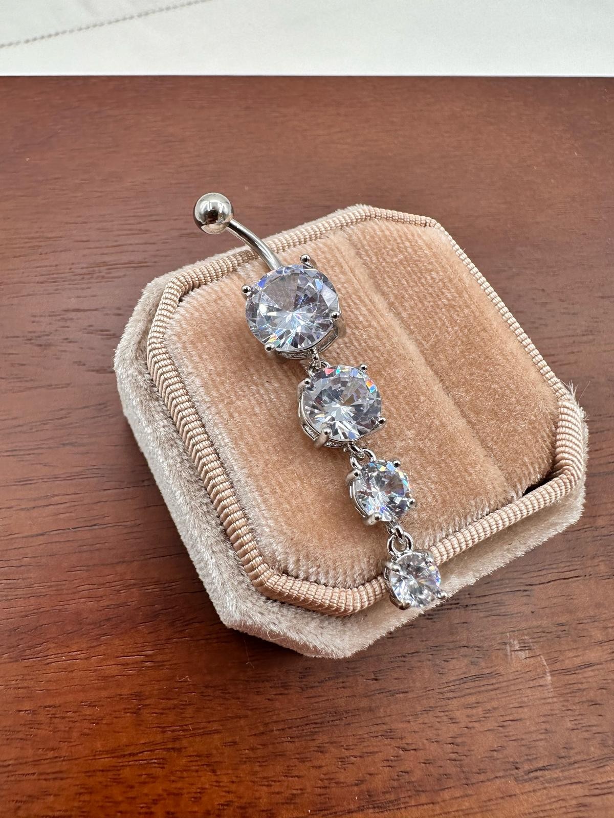 Silver Zirkon Taş Sallantılı Göbek Piercing