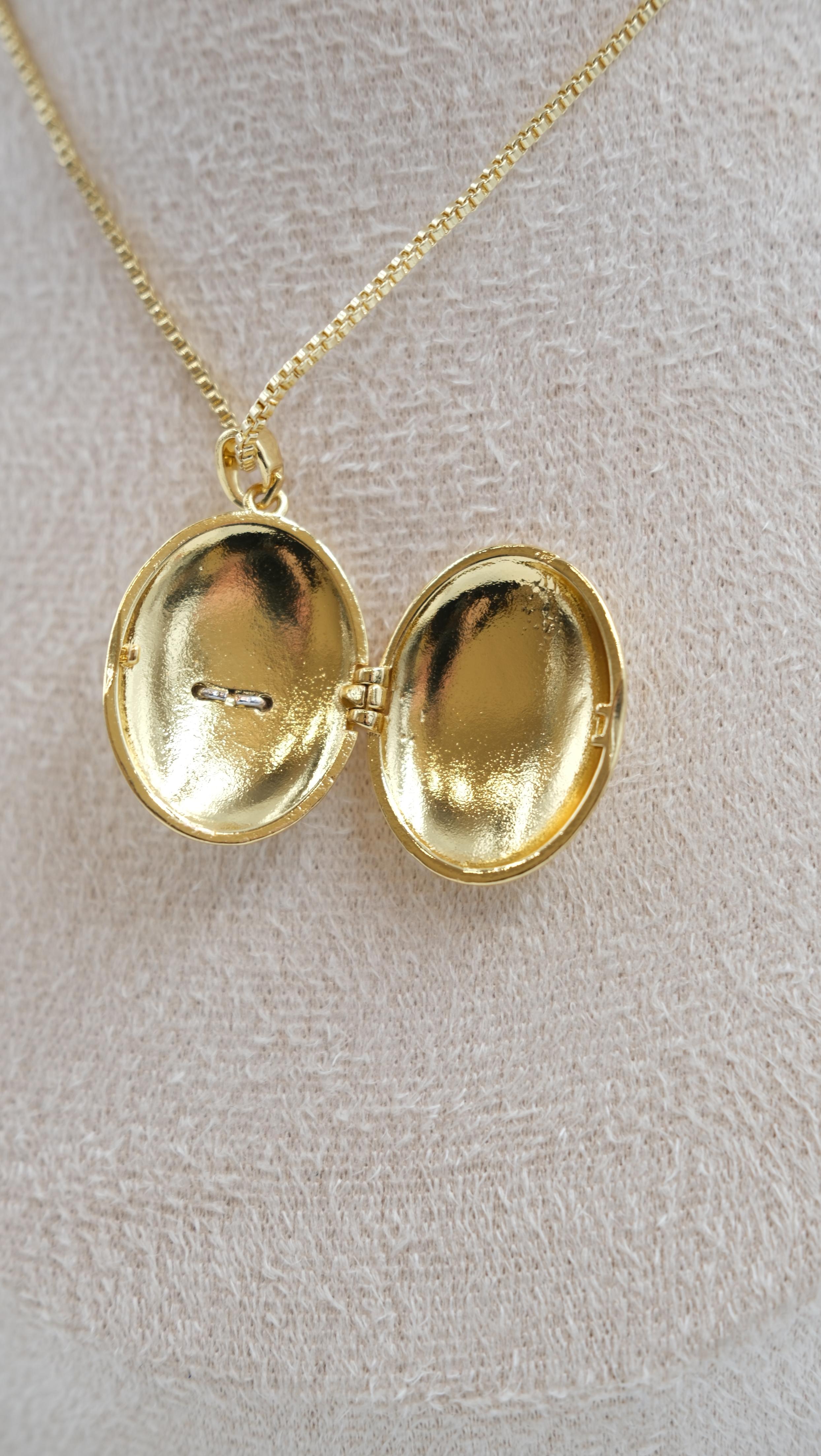 Gold Anka Kuşu Madalyon Kolye
