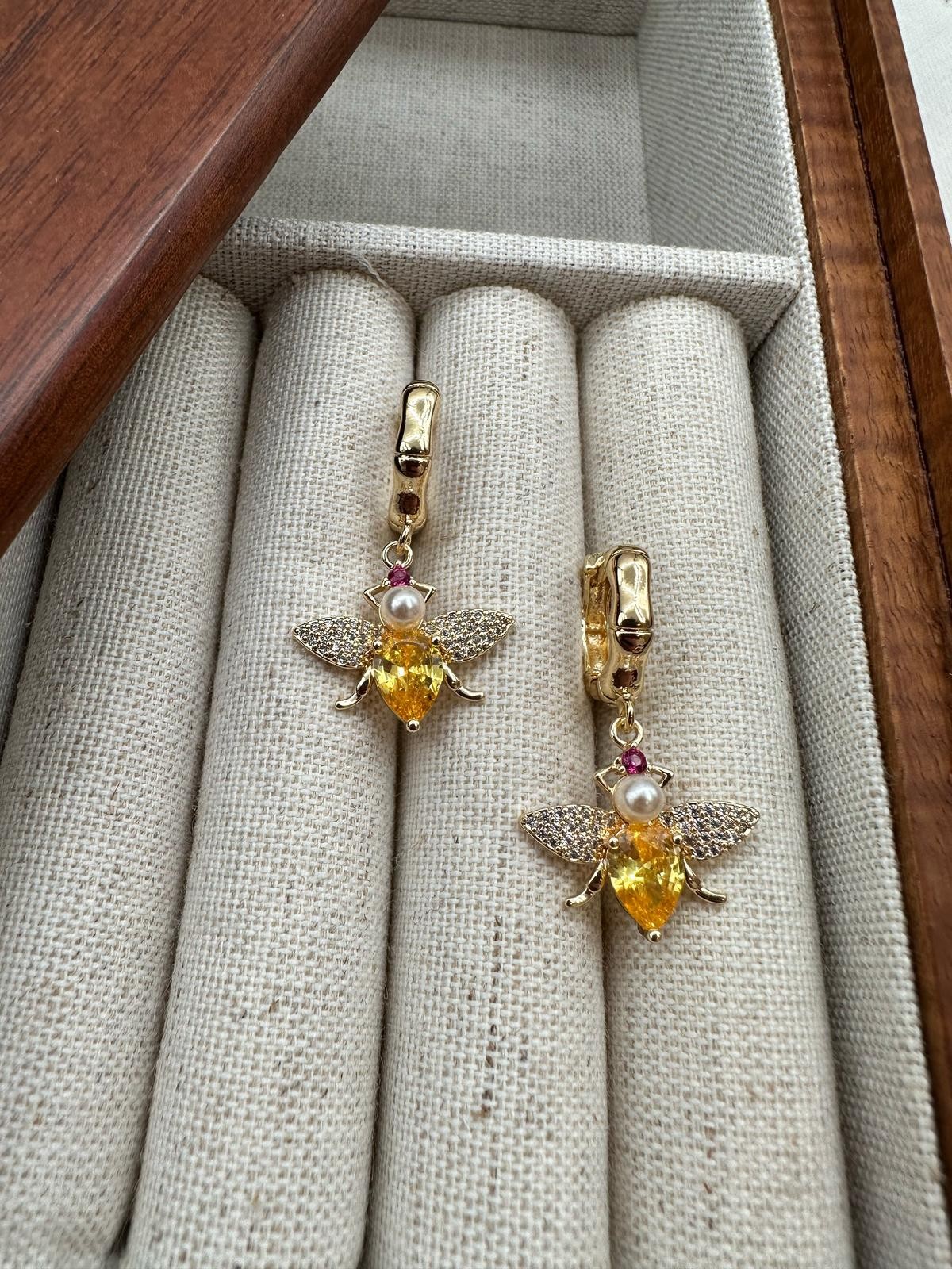 Gold Zirkon Taş Renkli Arı Figür Küpe
