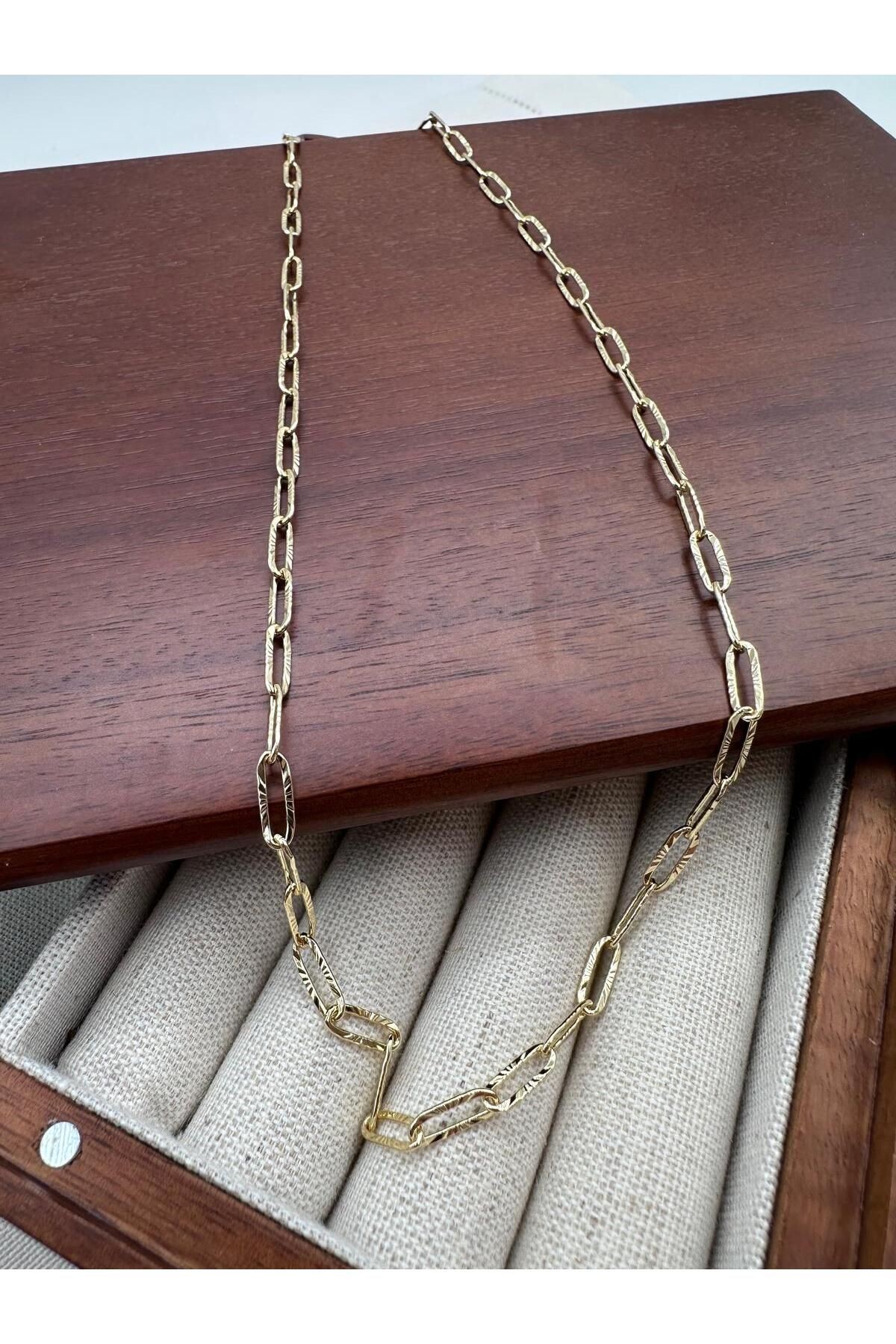 Gold Tırtıklı Ataç Zincir Model Çelik Kolye