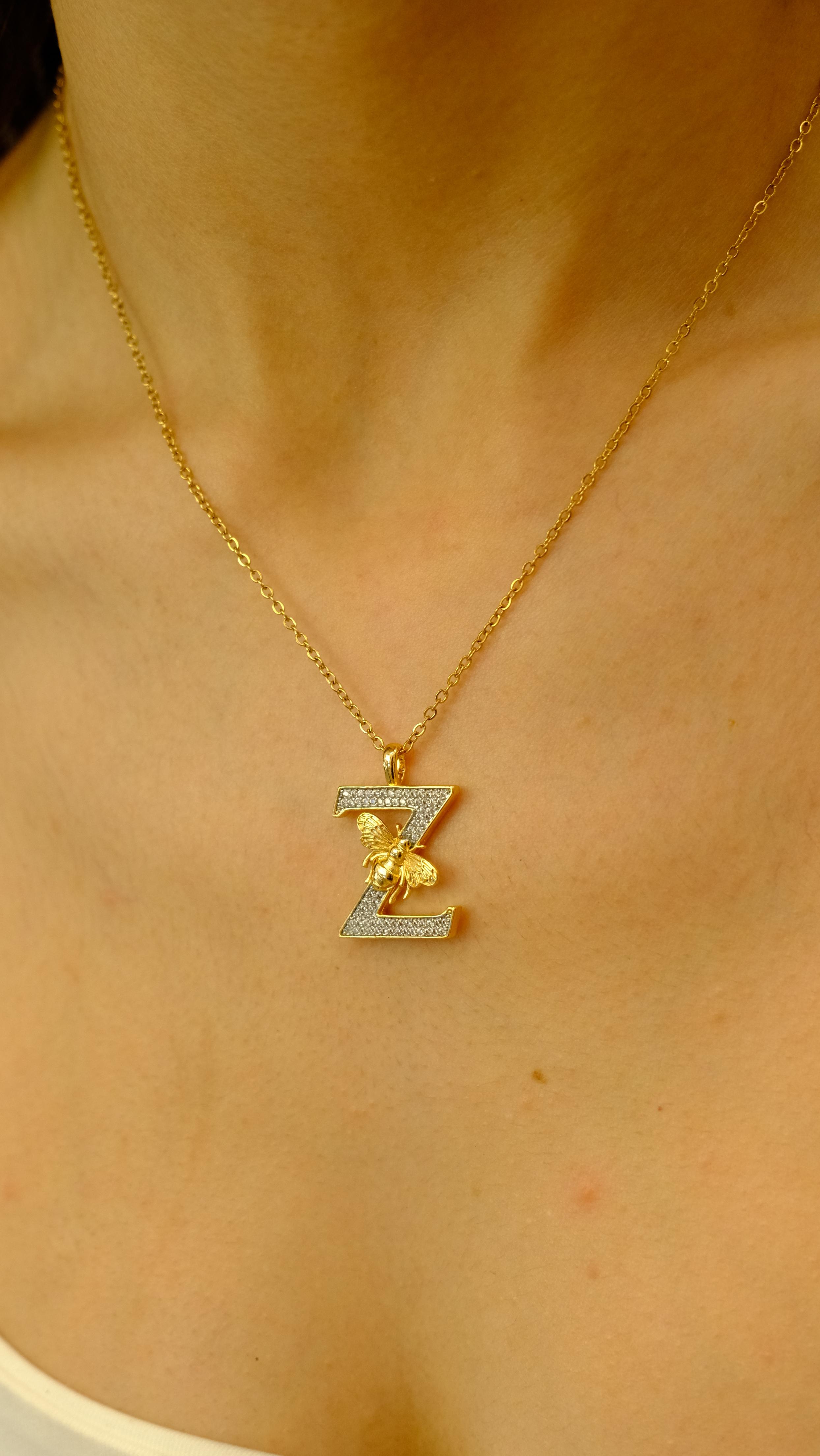 Gold Arı Detay Zirkon Taş Harf Kolye - 14