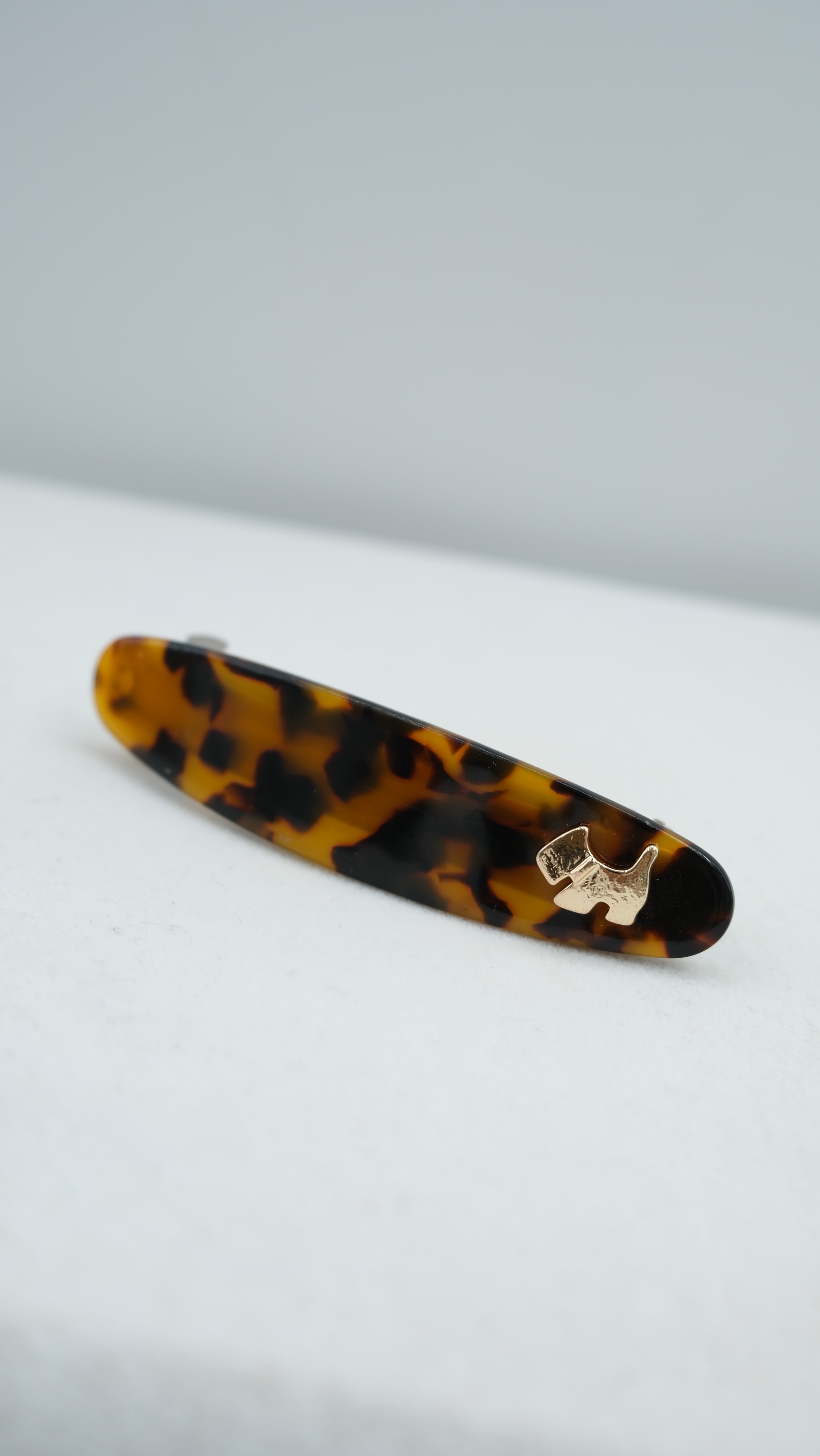 Leopar Desen Akrilik Gold Köpek Figür Otomatik Toka
