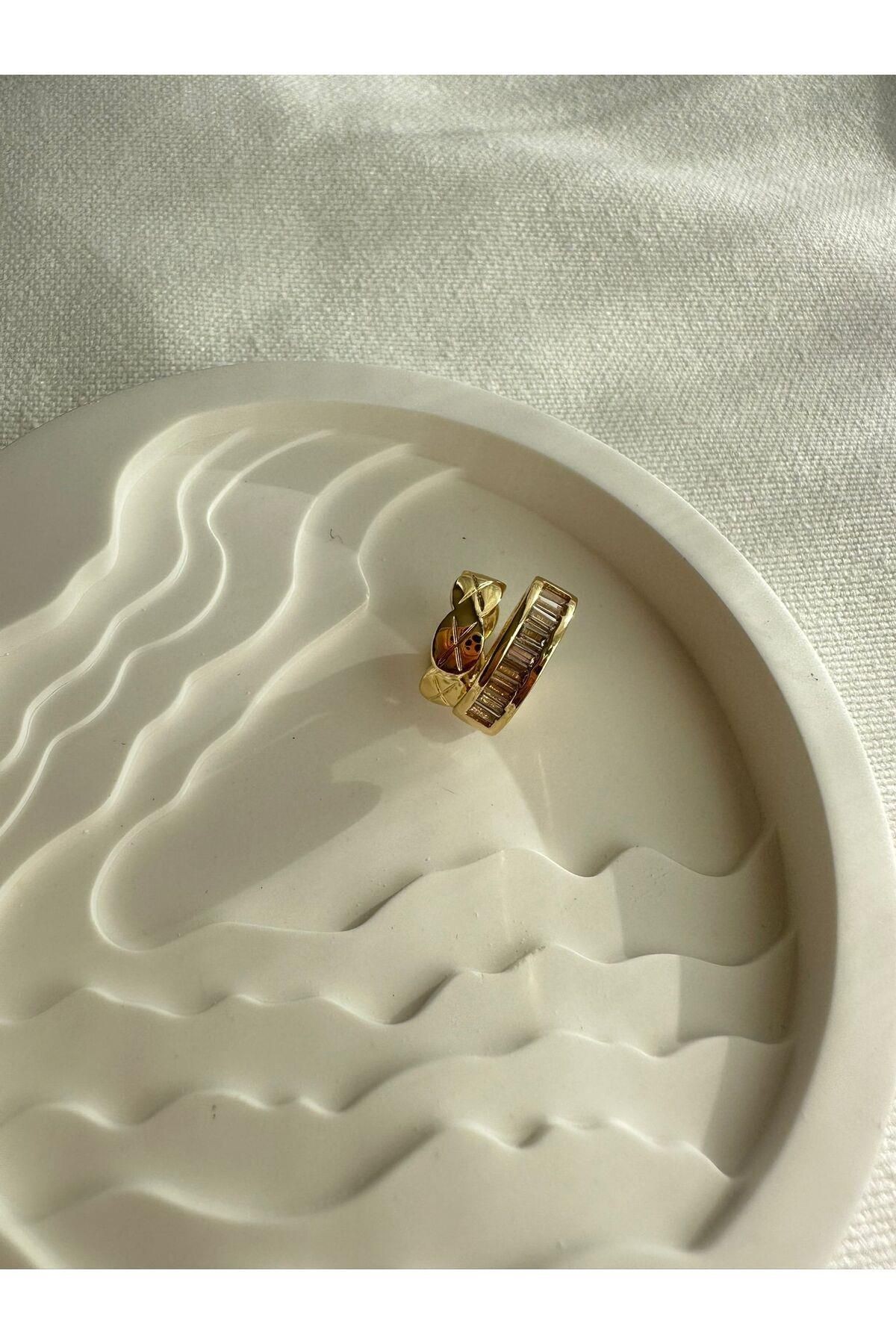 Gold Yuvarlak Zirkon Baget Taş Detaylı Kararmayan Kıkırdak Küpe Earcuff