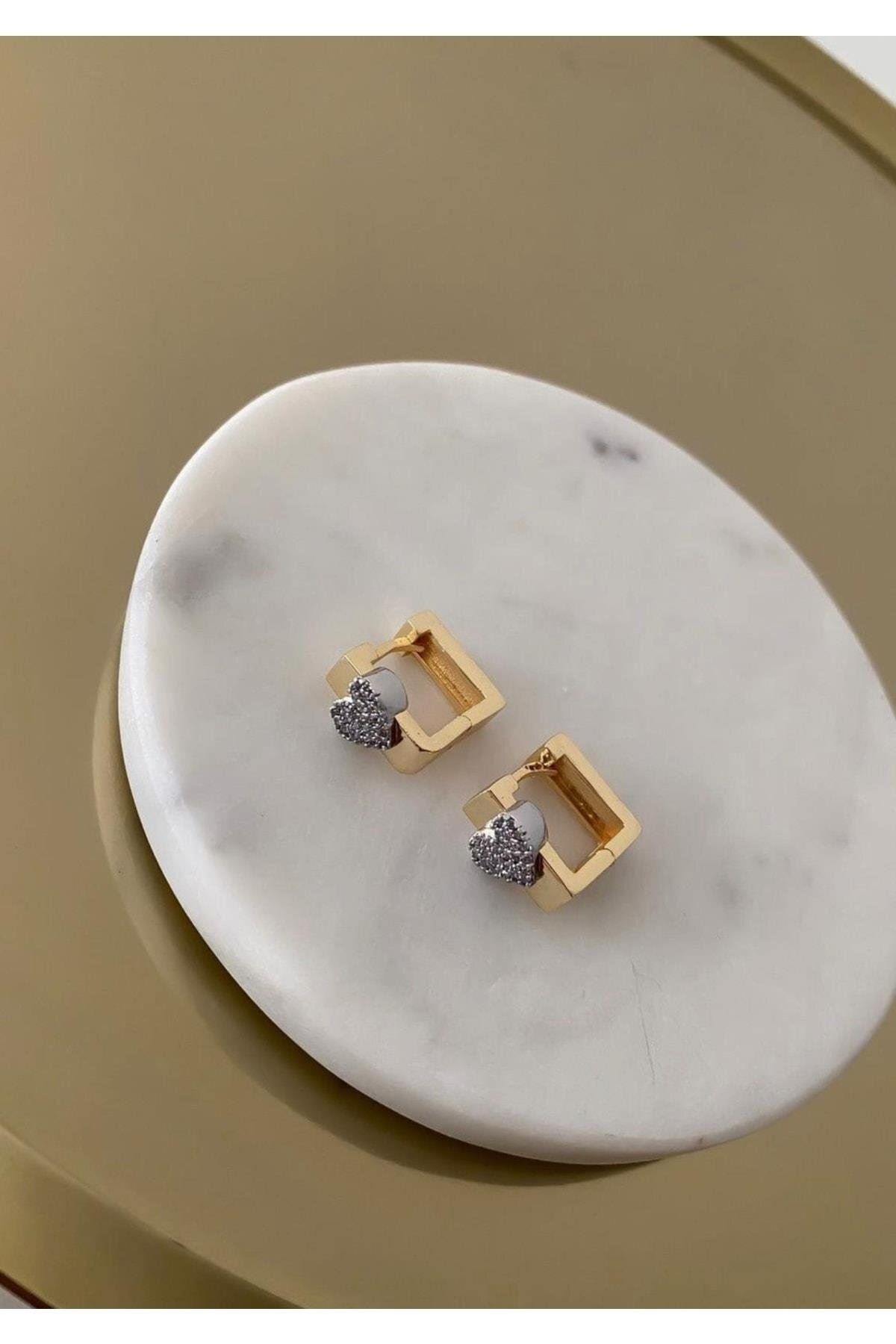 Özel Seri Gold Kalp Zirkon Taş Kare Minimal Küpe