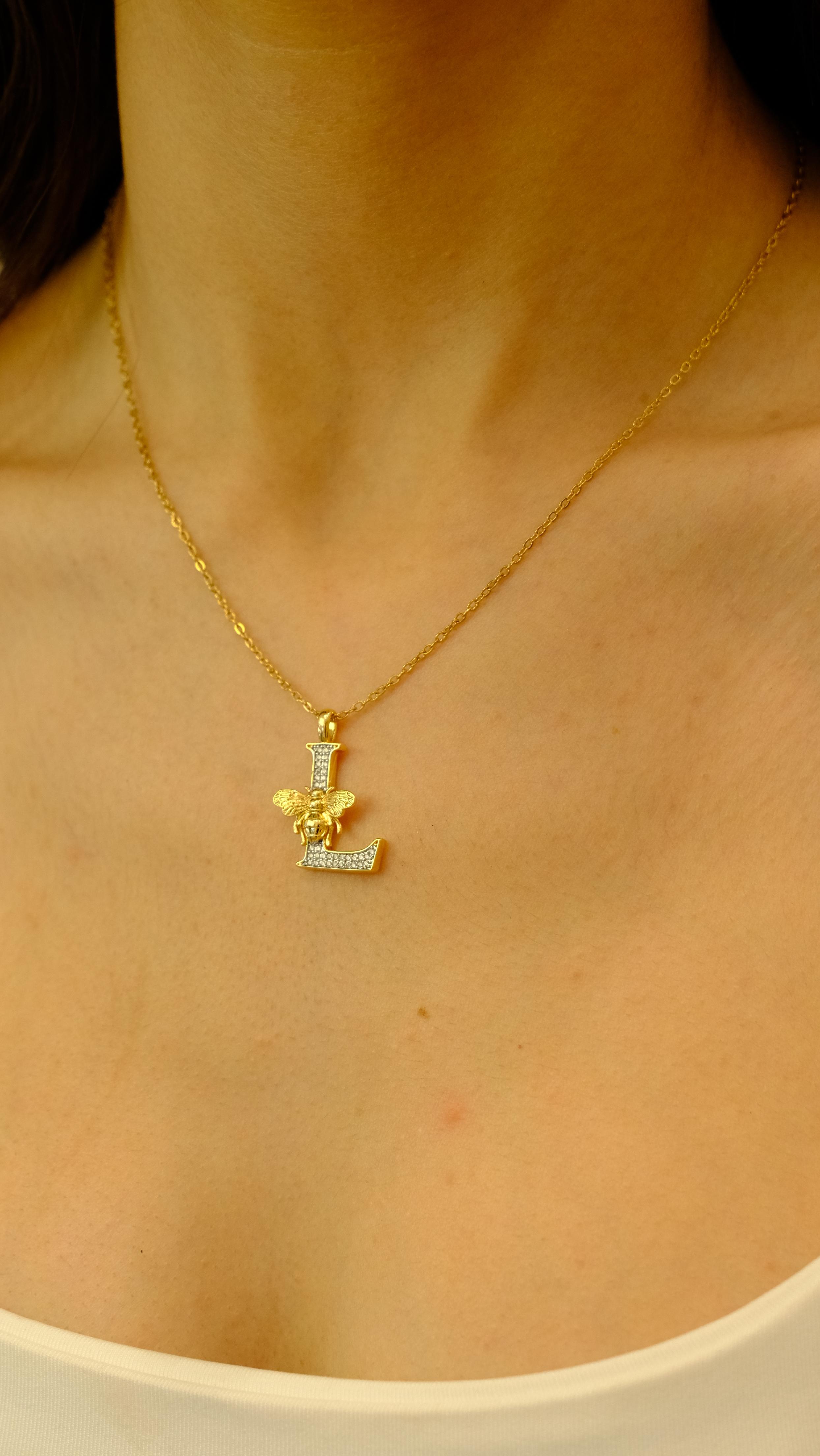 Gold Arı Detay Zirkon Taş Harf Kolye - 8