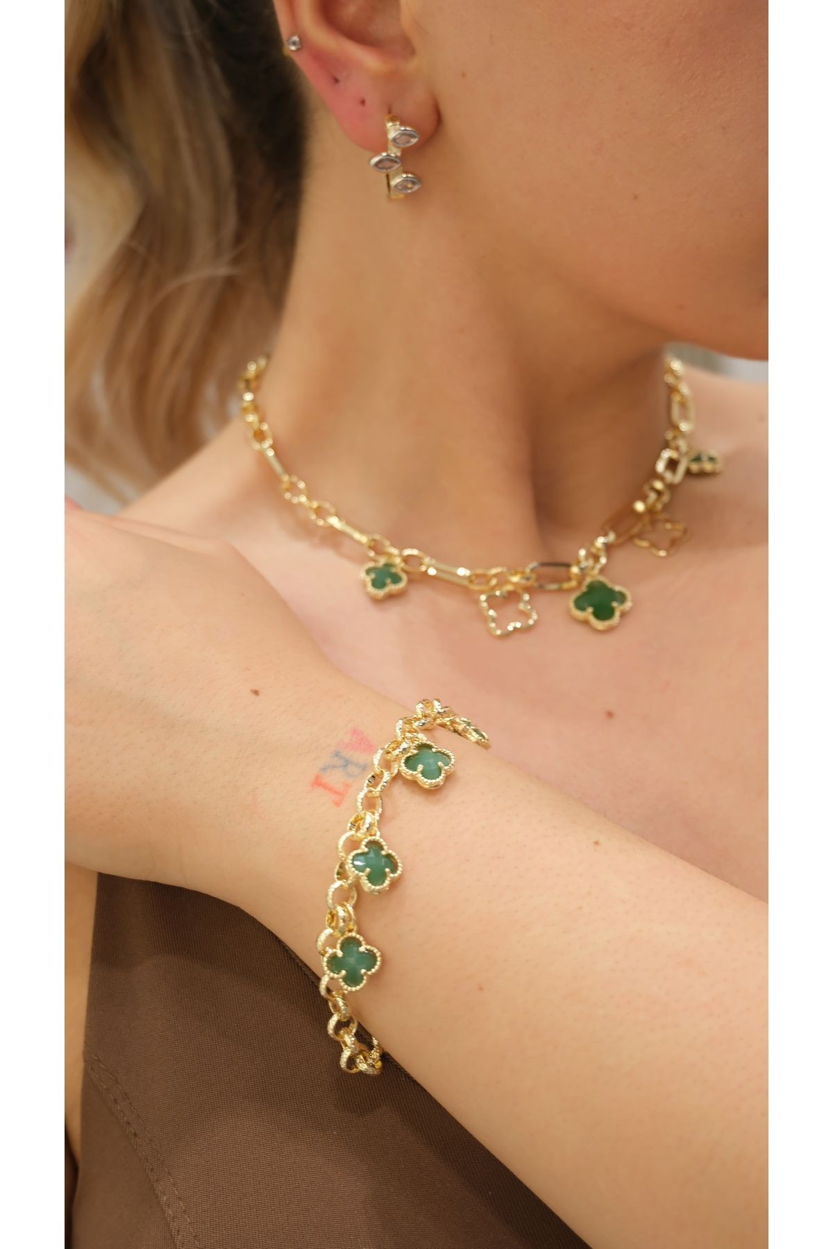 Gold Yeşil Taşlı Yonca Charm Özel Seri 14k Kolye