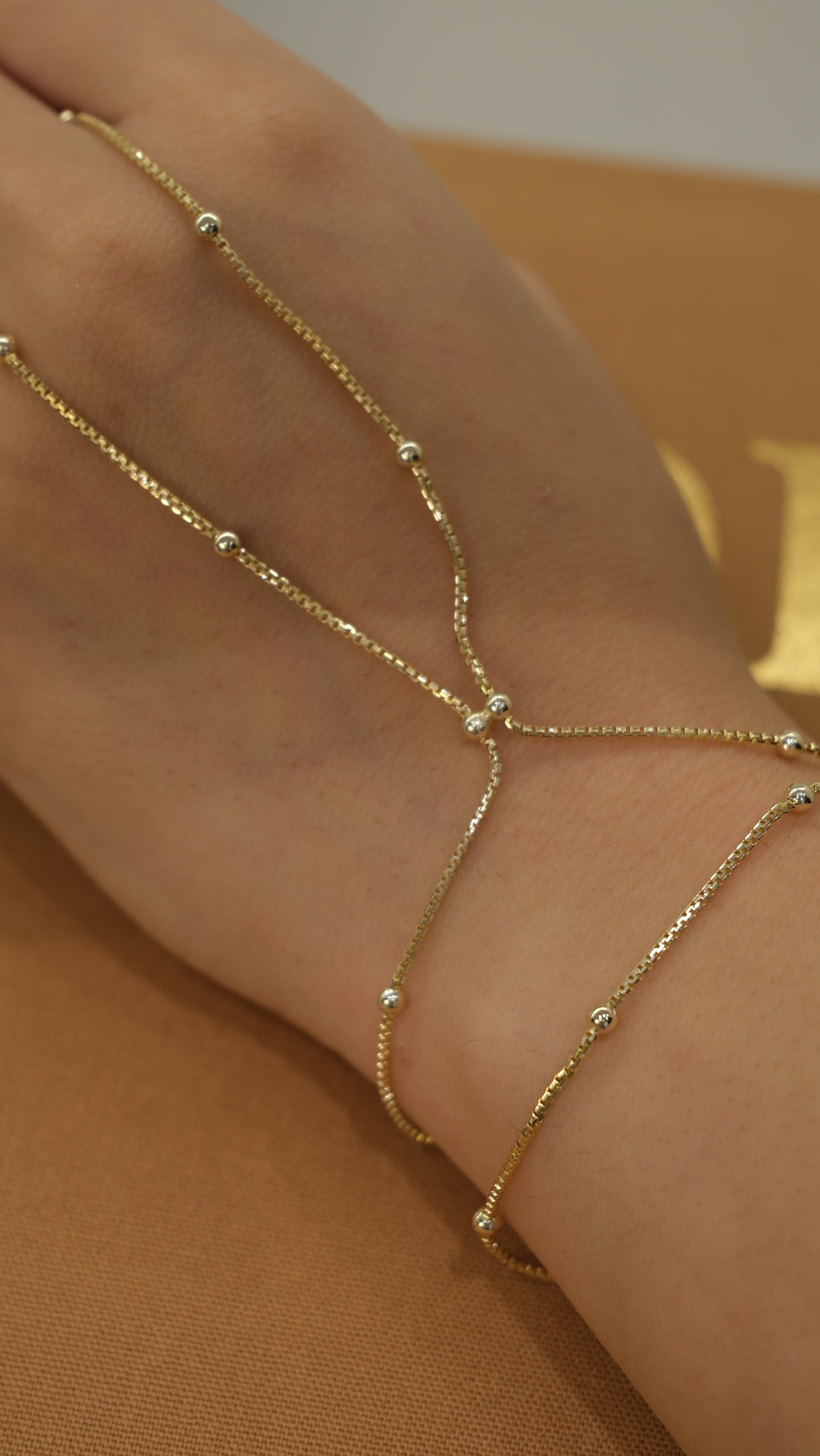 Gold Topçuk Detaylı Şahmeran