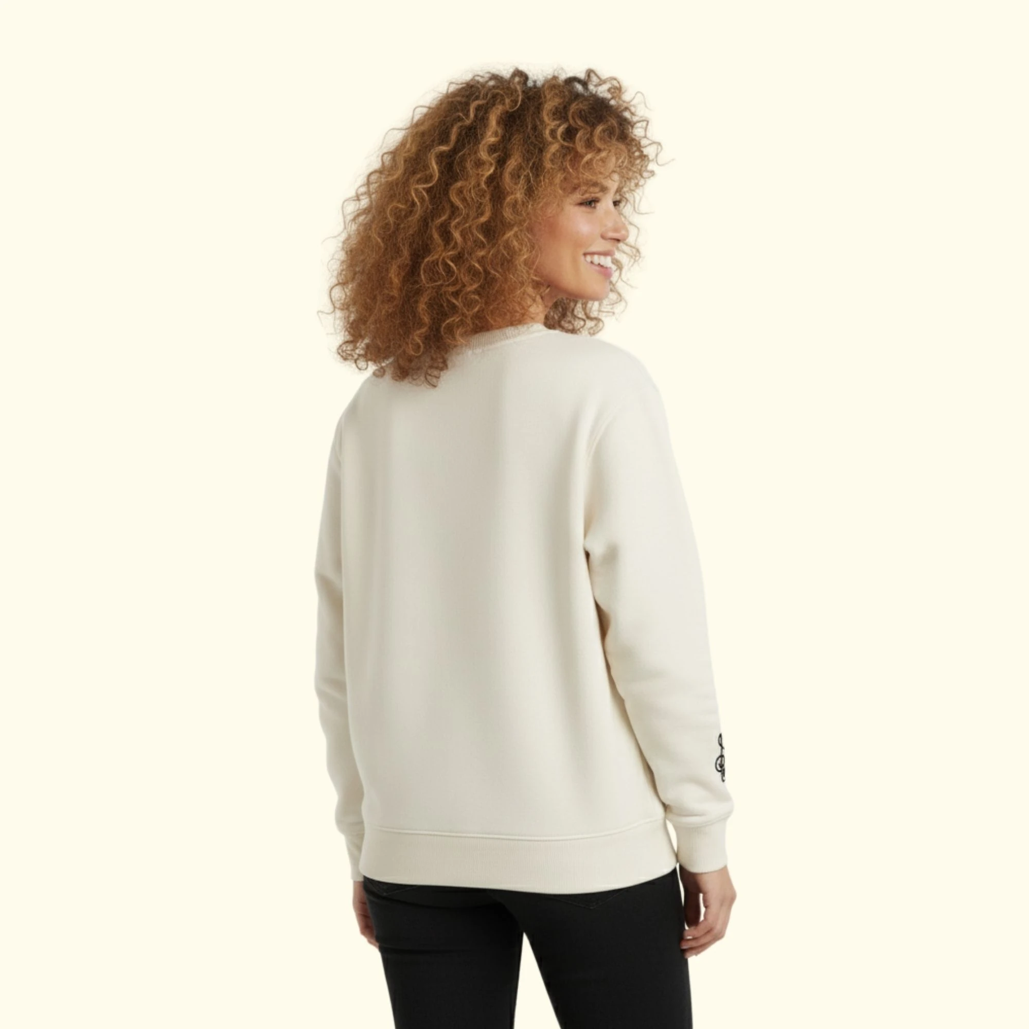 Music Nakış Detaylı Oversize Beyaz Sweatshirt