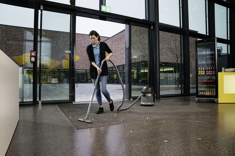 Karcher NT 27/1 Profesyonel Islak-Kuru Elektrikli Süpürge 1380 w