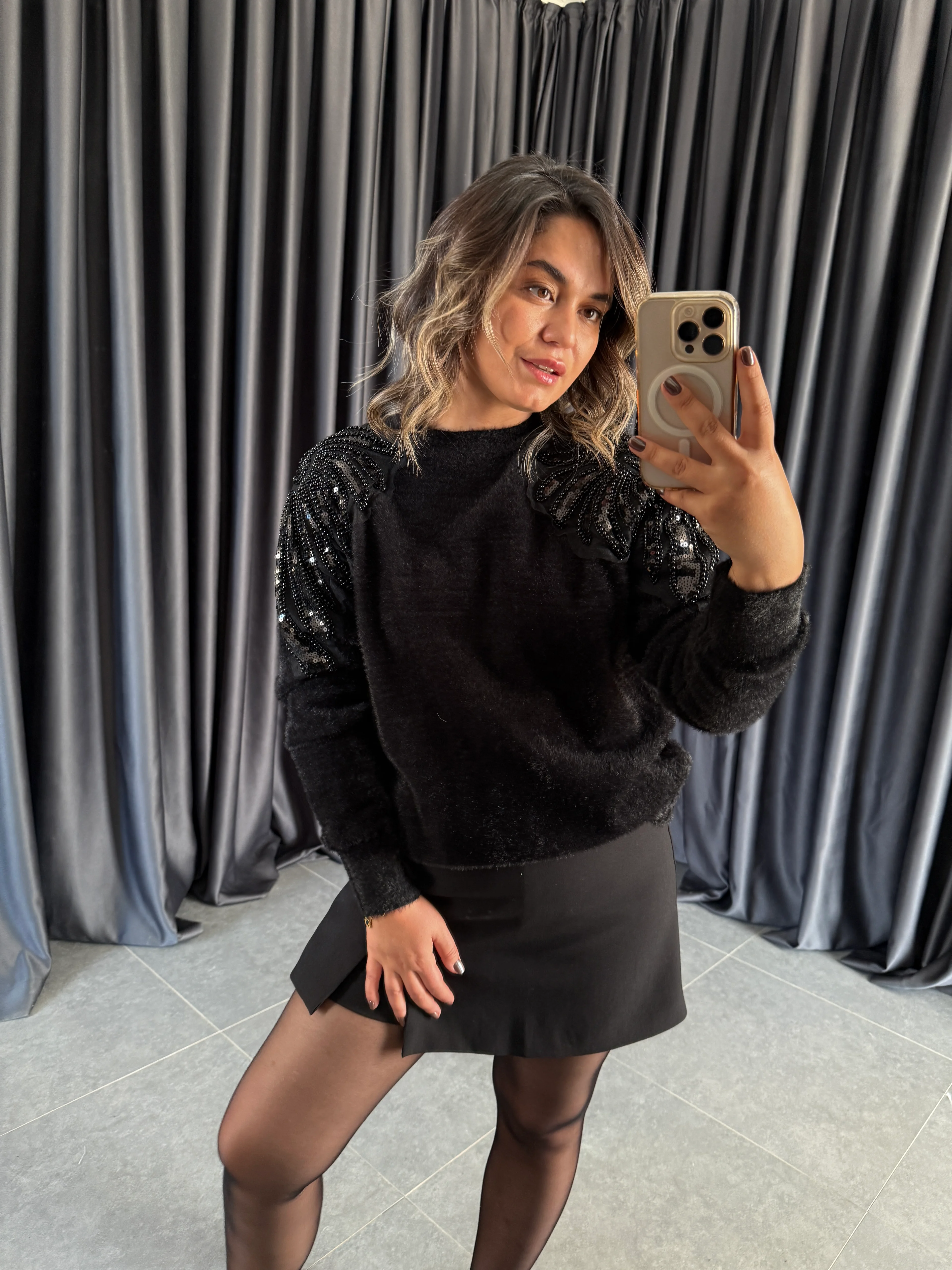 Taş İşlemeli Kazak Siyah