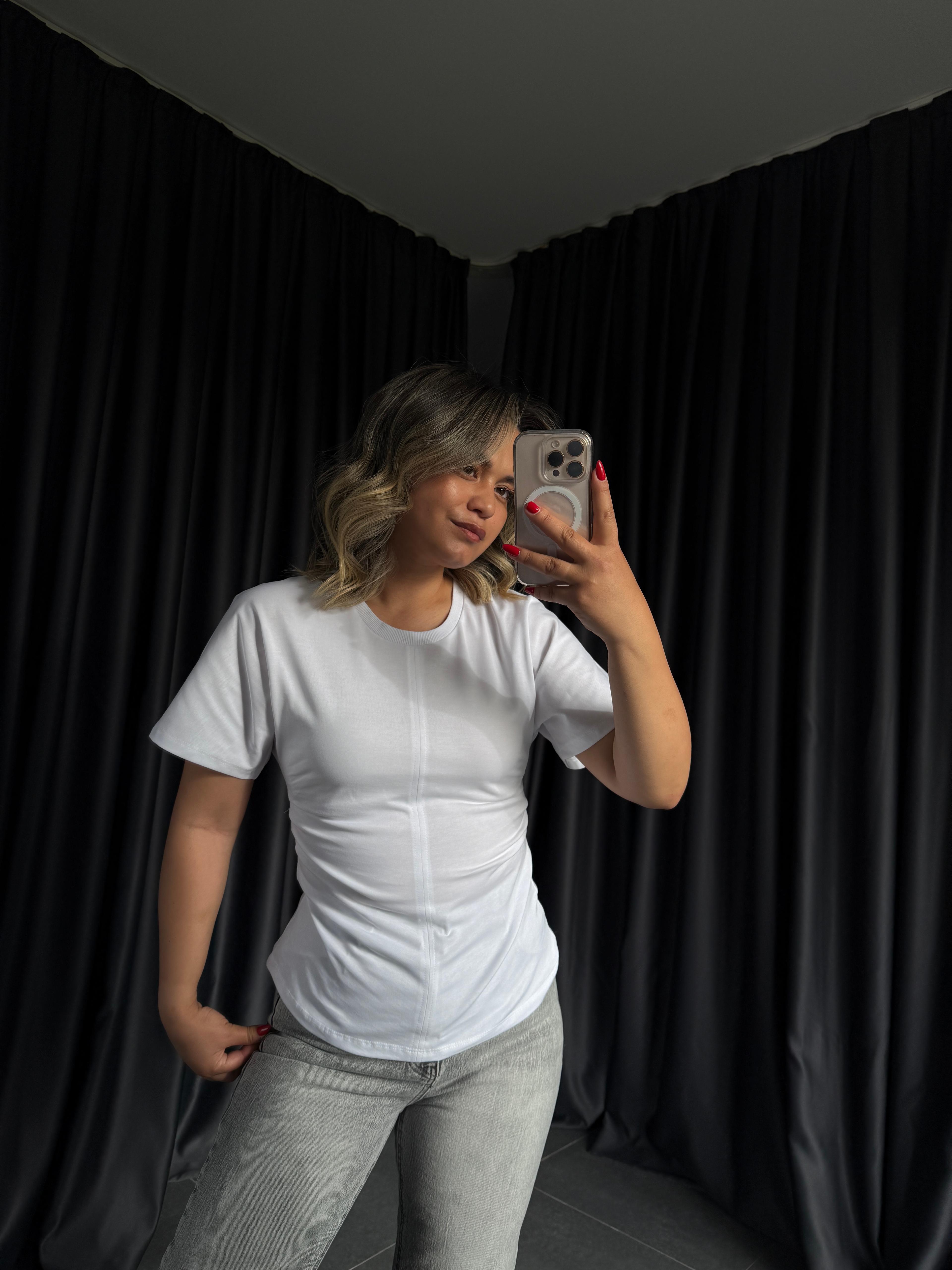31585 Beyaz Drape Detaylı Tişört