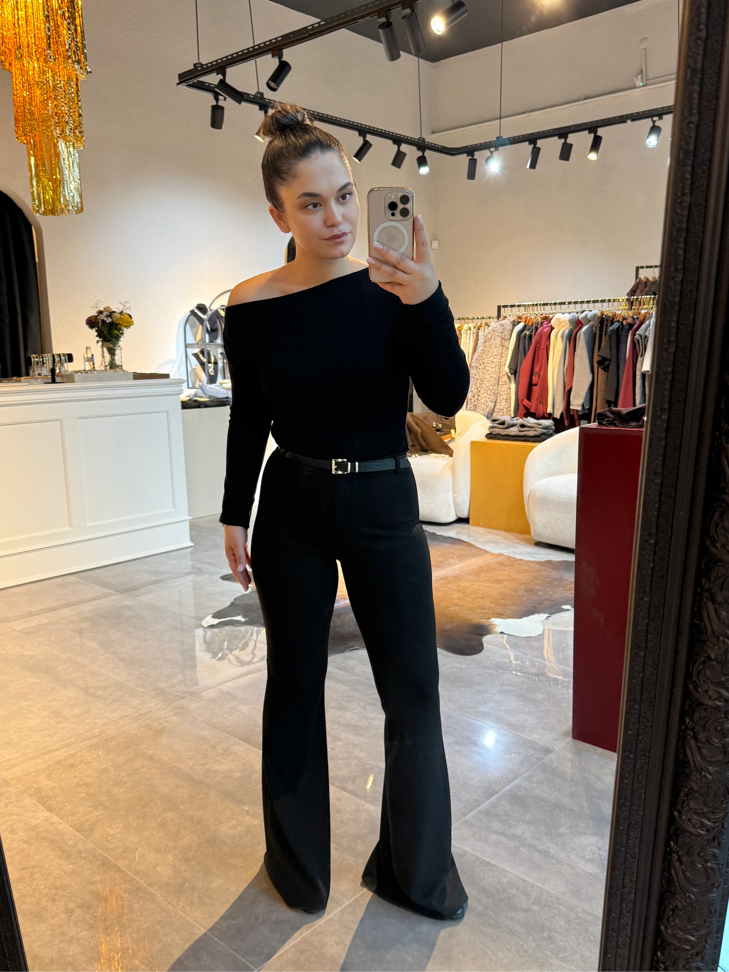 Esla Siyah Kemerli İspanyol Paça Pantolon