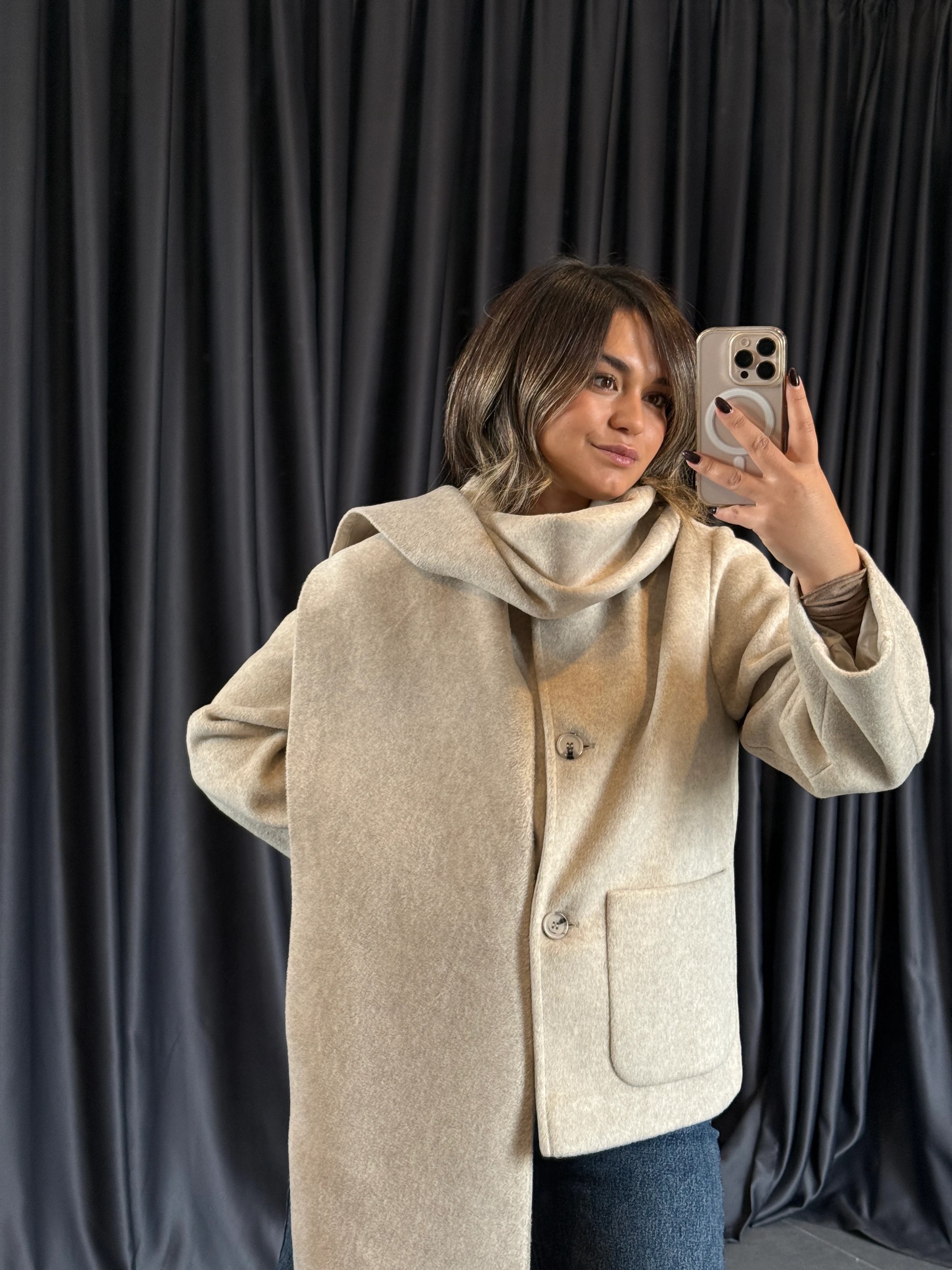 Şal detaylı kaşe kaban 