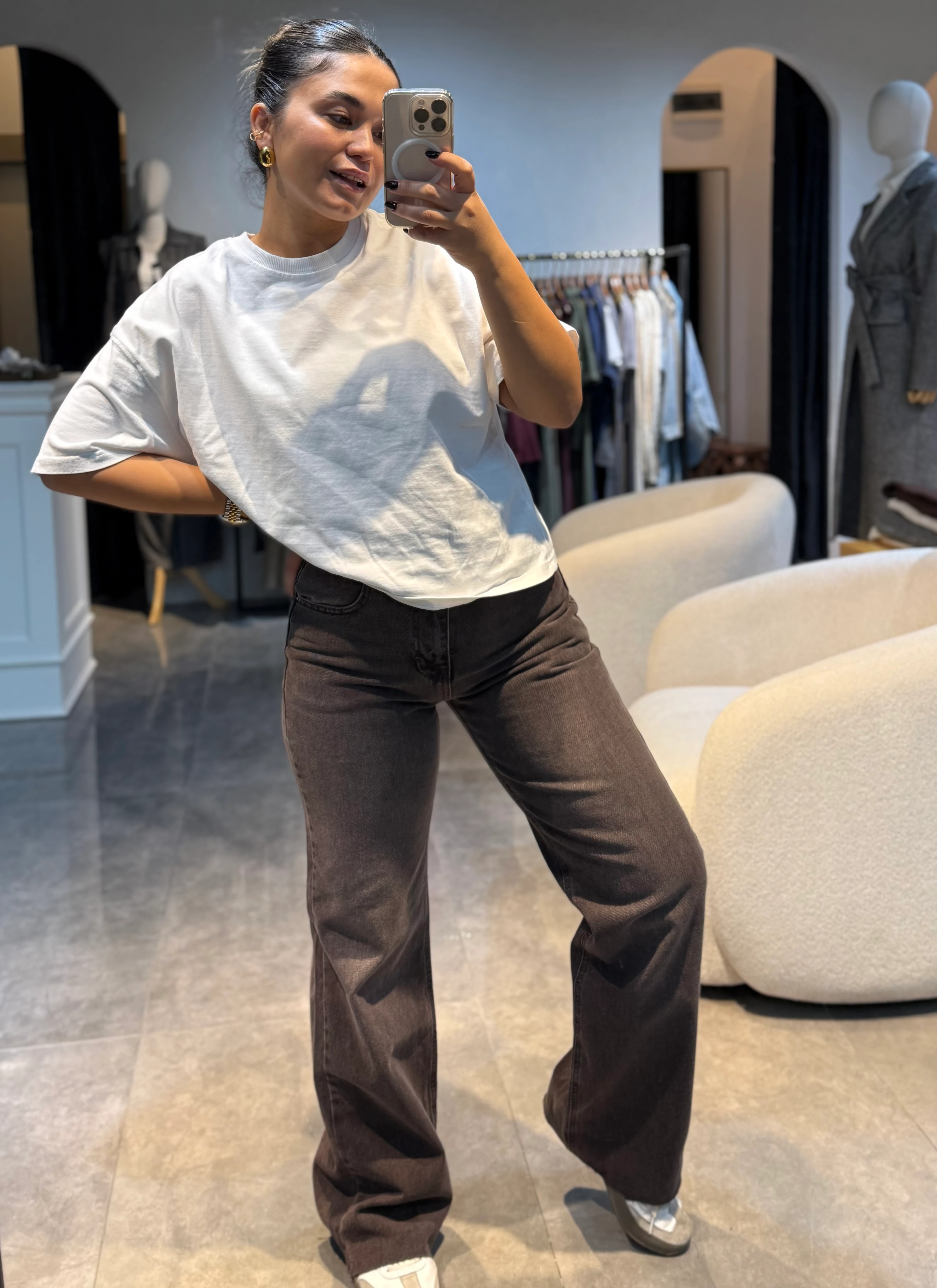 Kahverengi Taşlamalı Jean 