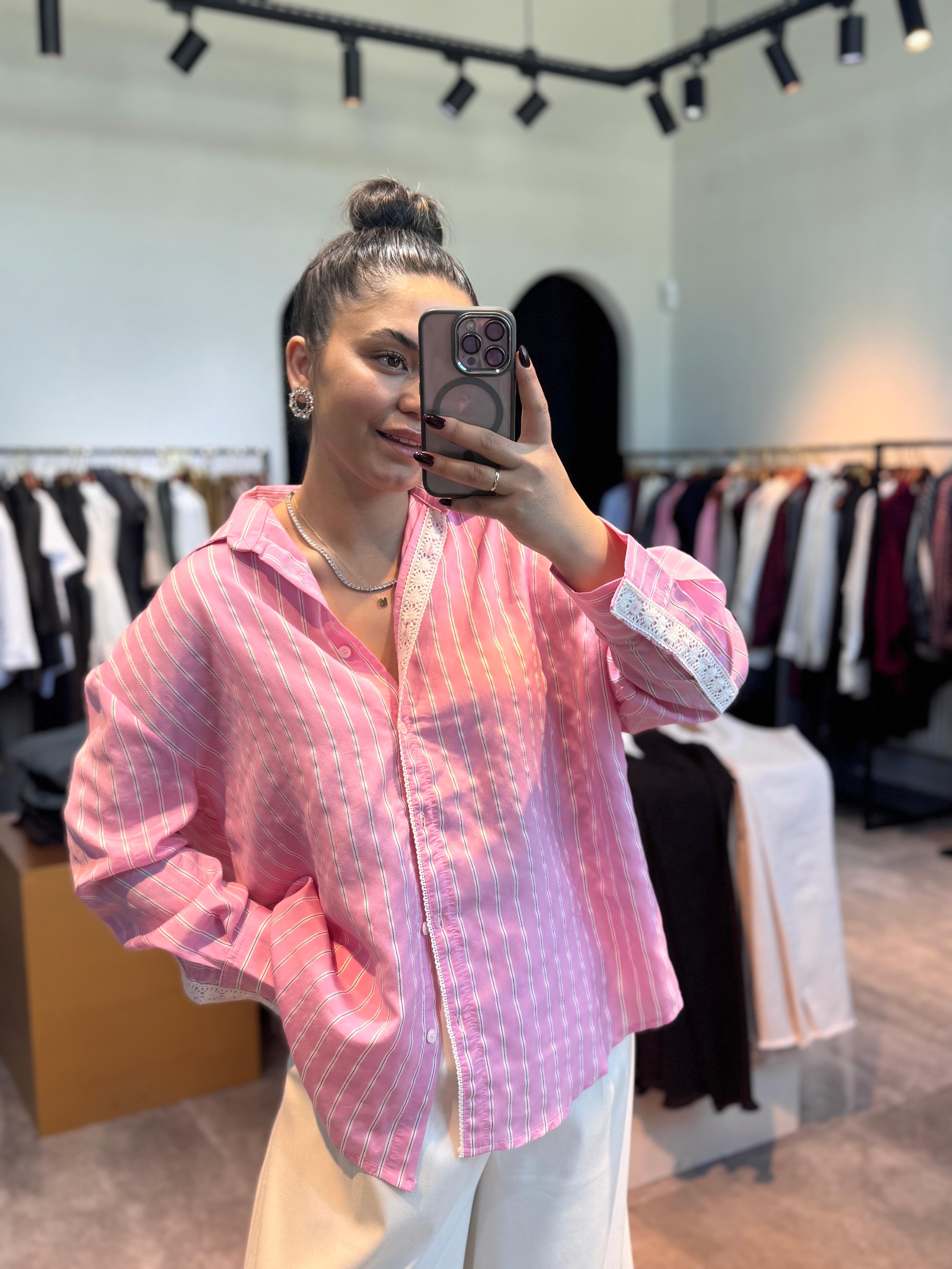 Çizgili Oversize Gömlek Güpür Detaylı Pembe