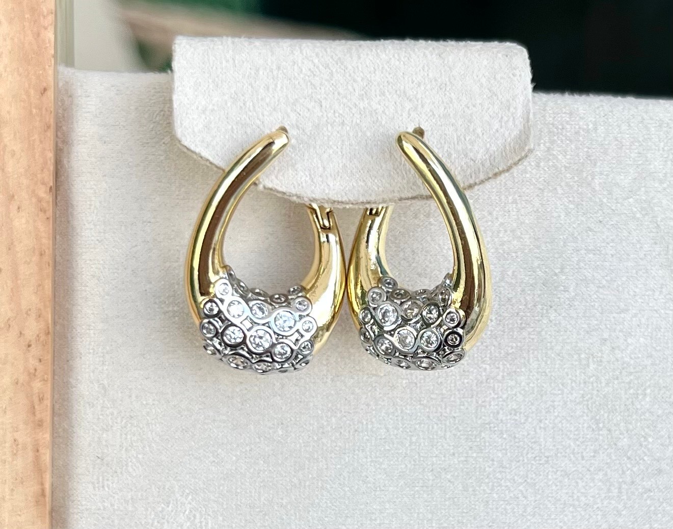 Özgün Tasarım Gold Küpe