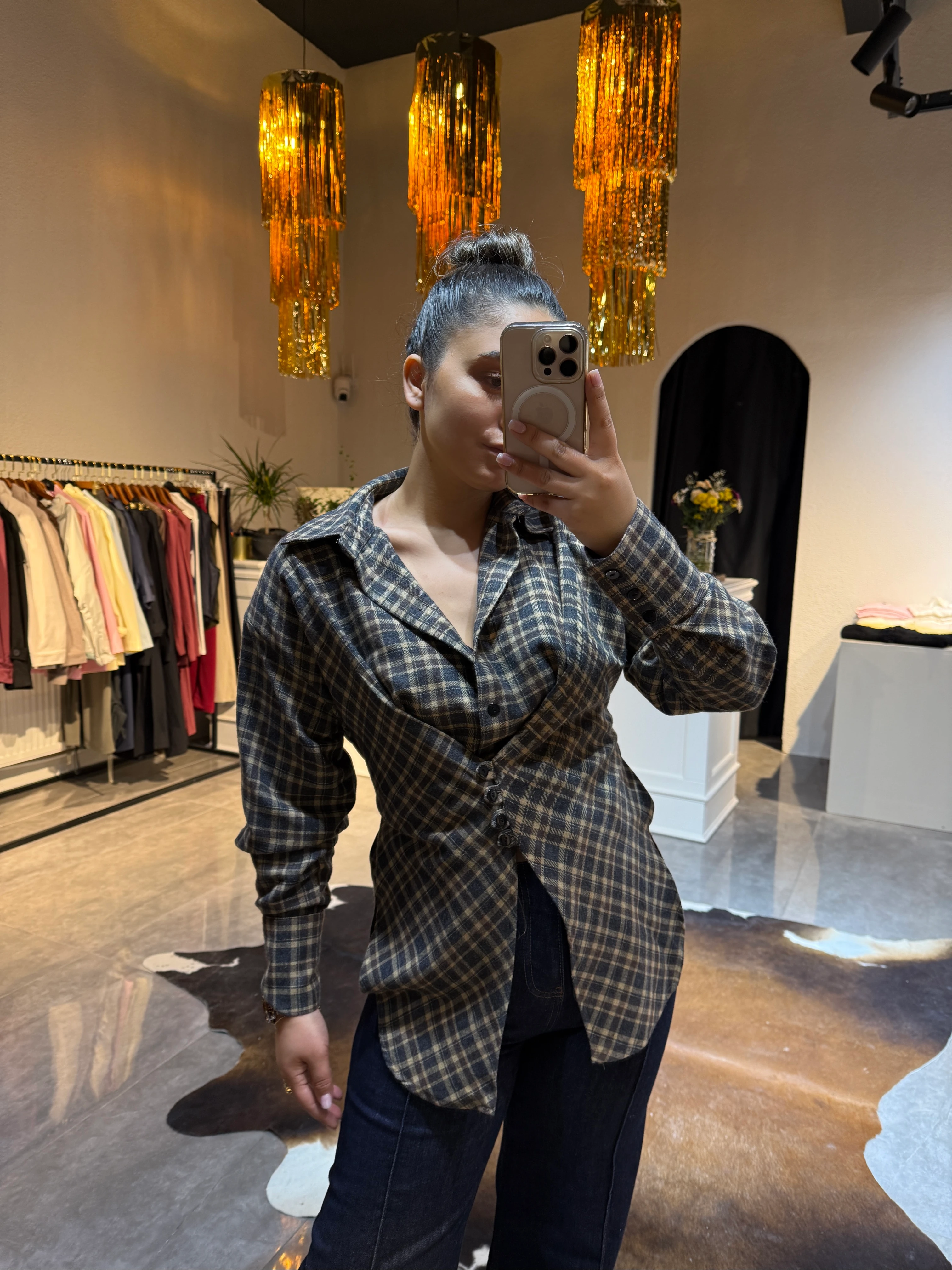 Ekoseli Düğme Detaylı Gömlek 