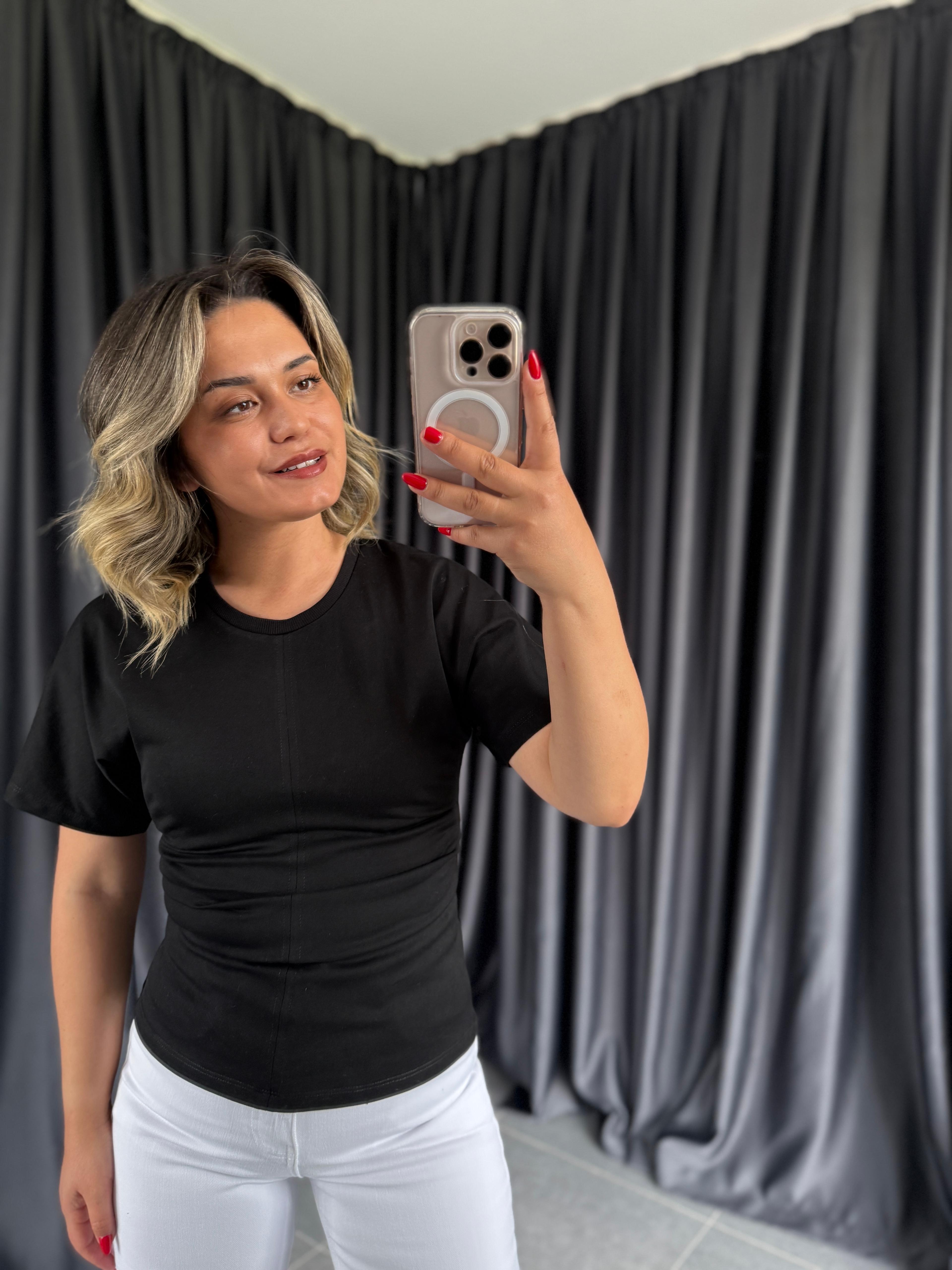31585 Siyah Drape Detaylı Tişört