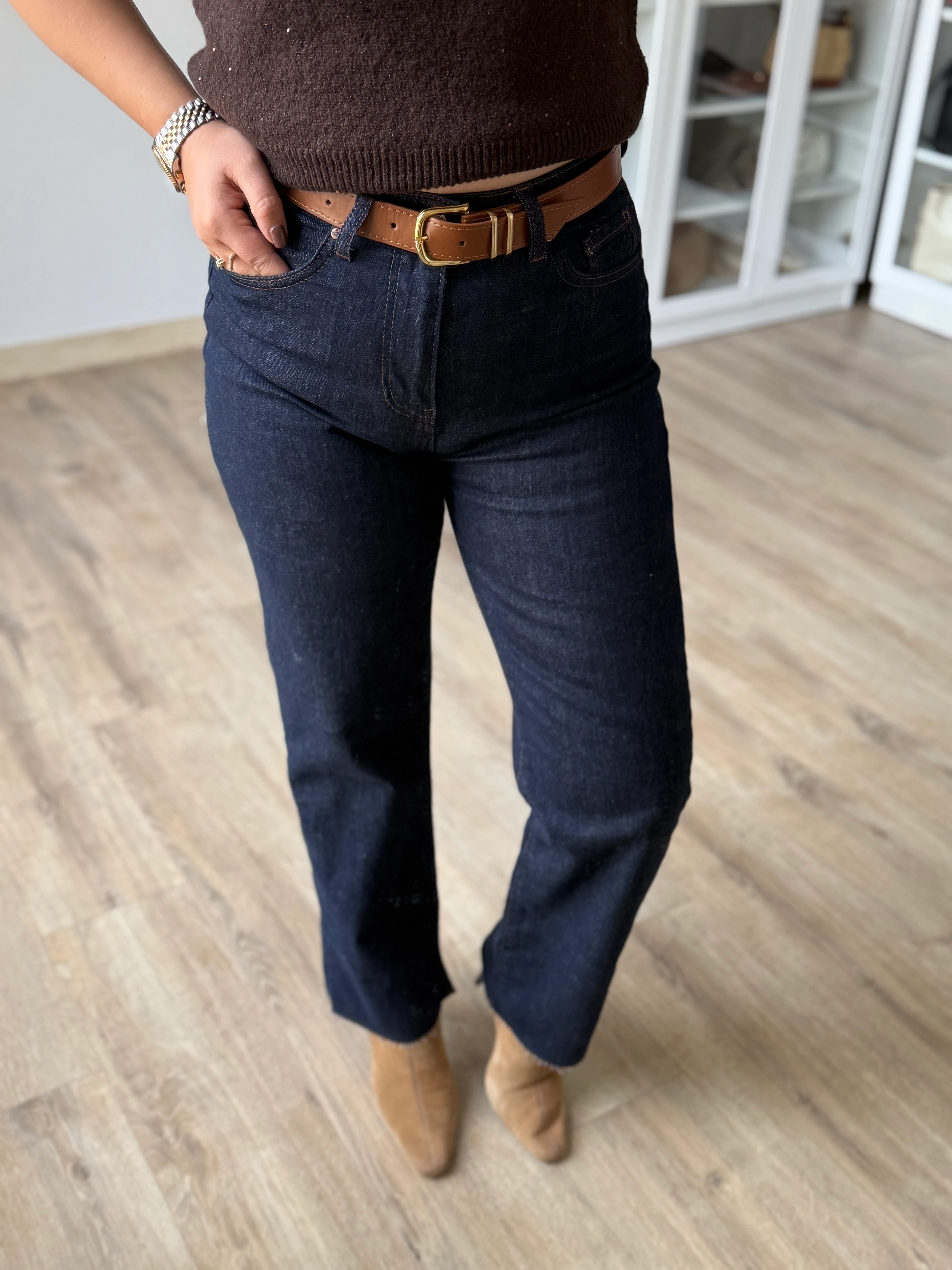 Kesik Paça Koyu Mavi Straight Jean