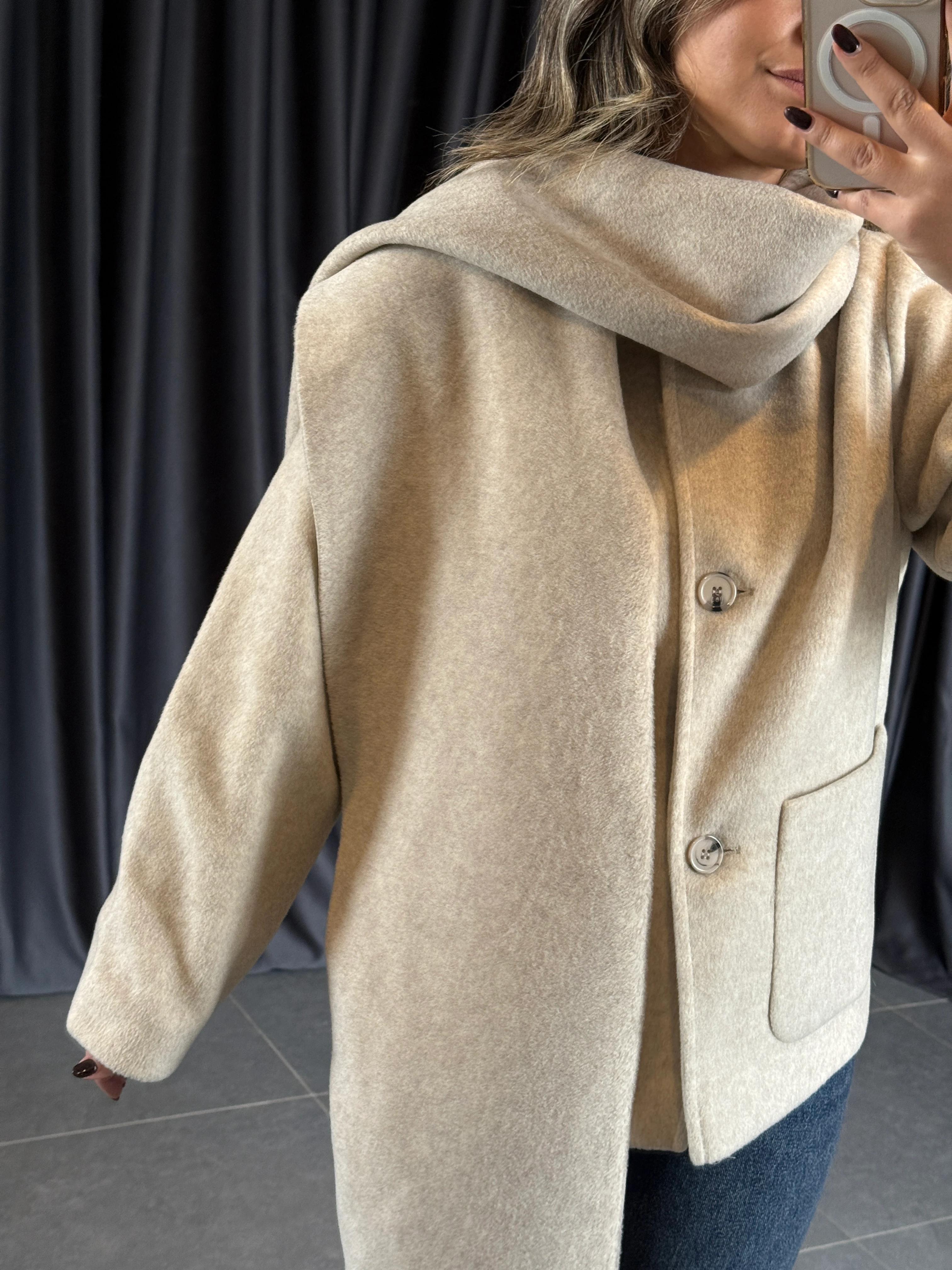 Şal detaylı kaşe kaban 