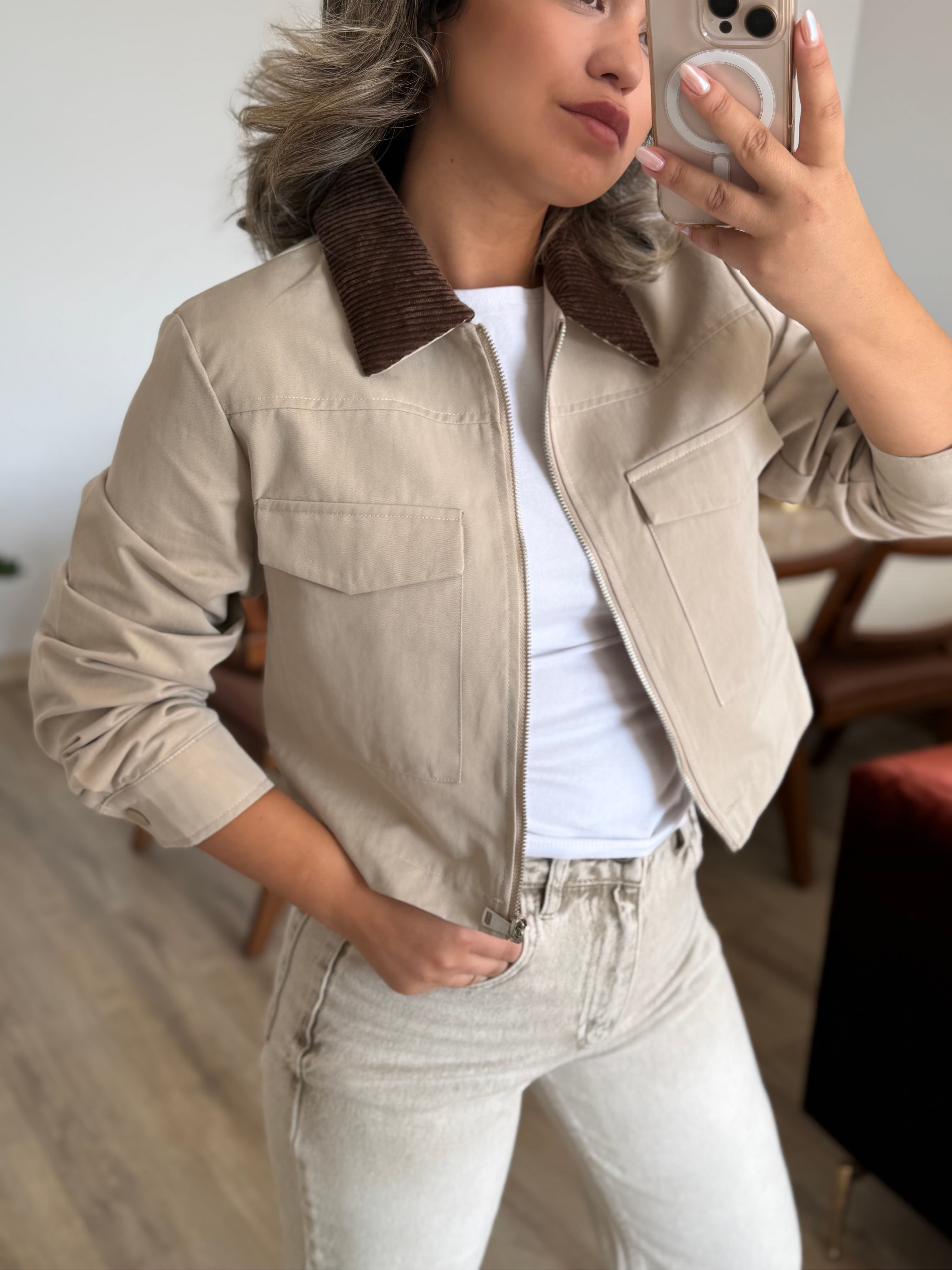 Kadife Yaka Crop Ceket 