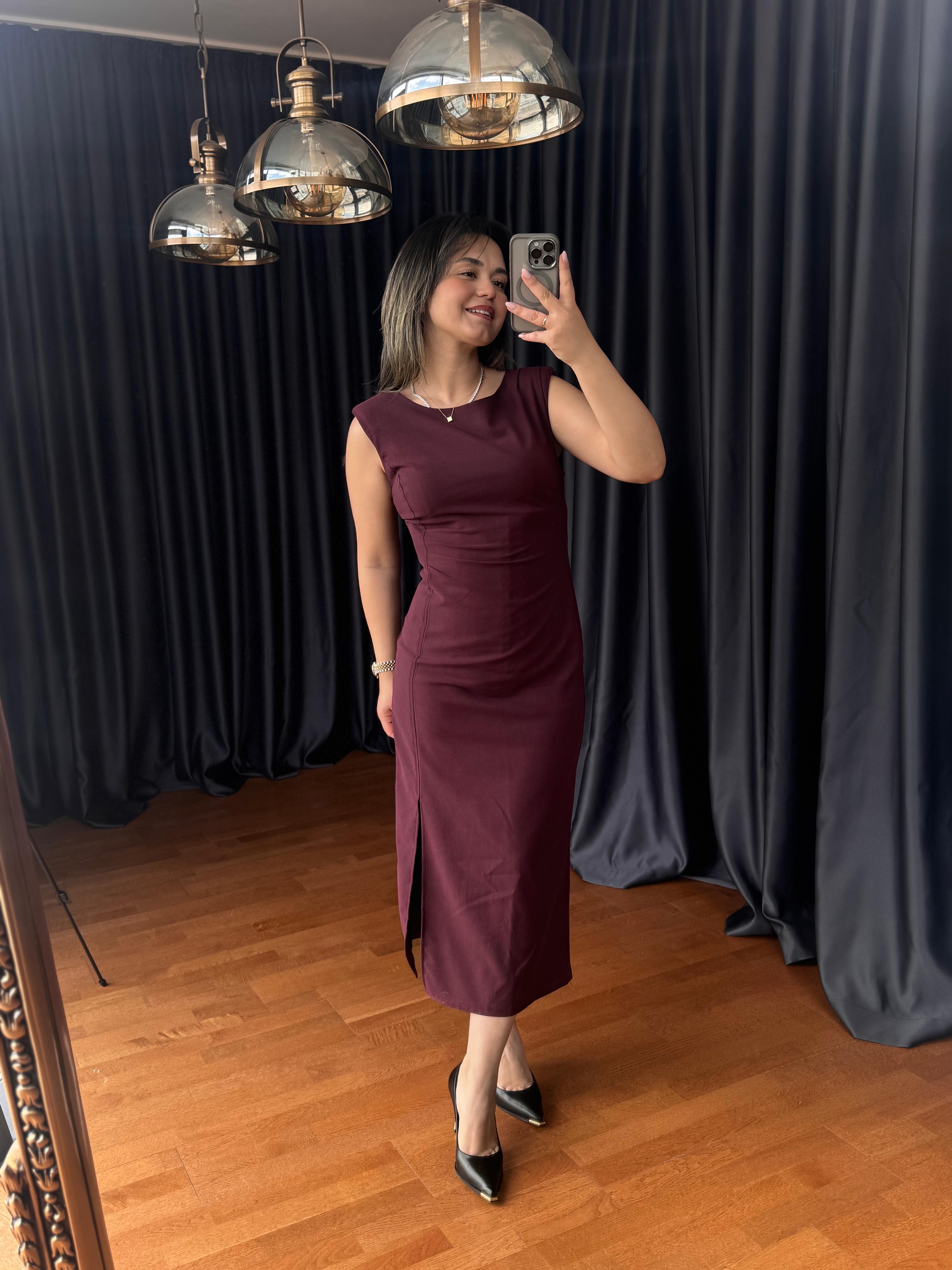 Bordo Vatkalı Drape Detaylı Elbise