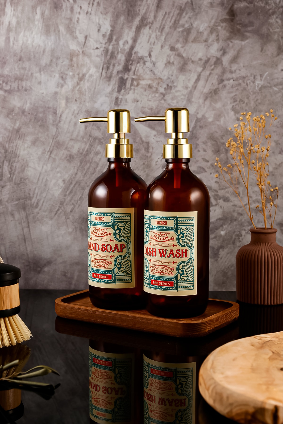 500ML Ahşap Stantlı Amber Renkli Red Serisi Gold Başlıklı El Sabunu ve Bulaşık Detarjanı Şişesi