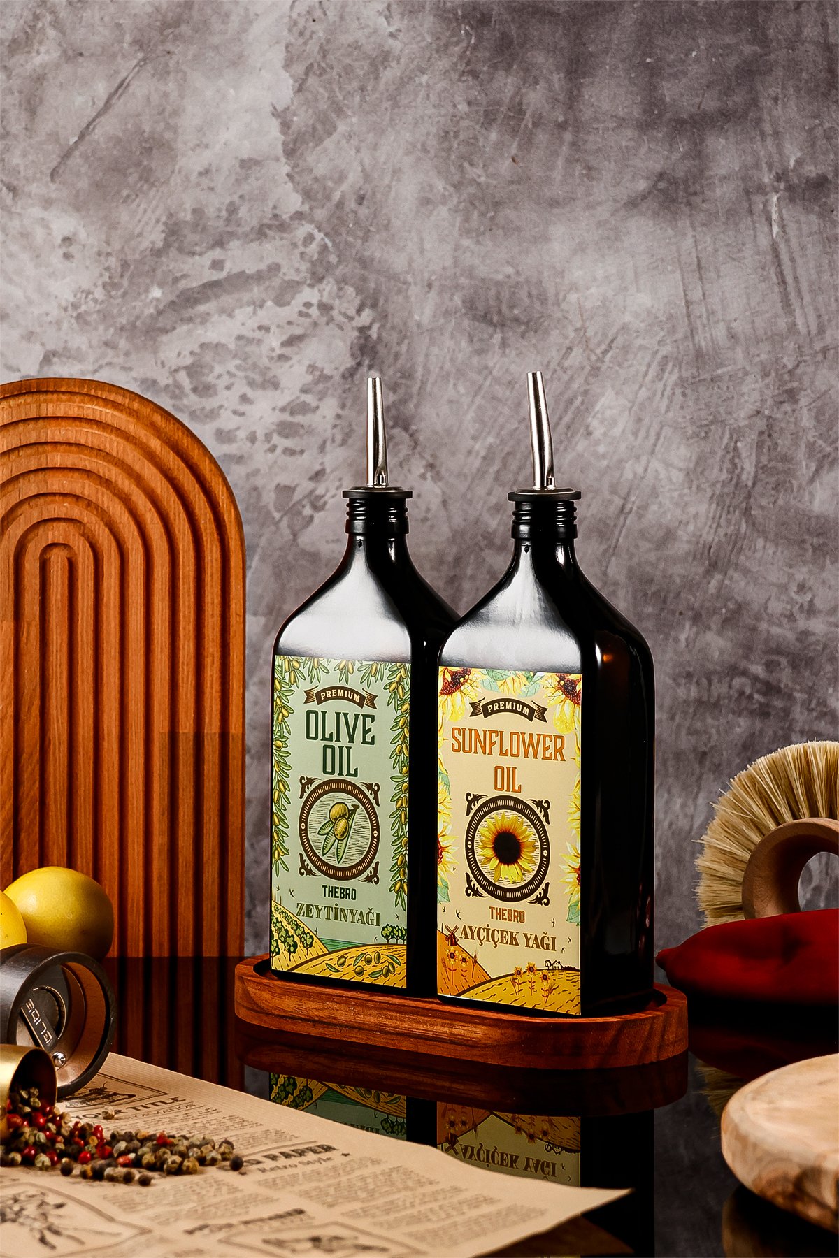 500ML Ahşap Stantlı Carmen Serisi Zeytinyağı Şişesi ve Ayçiçek Yağı Şişesi Set 