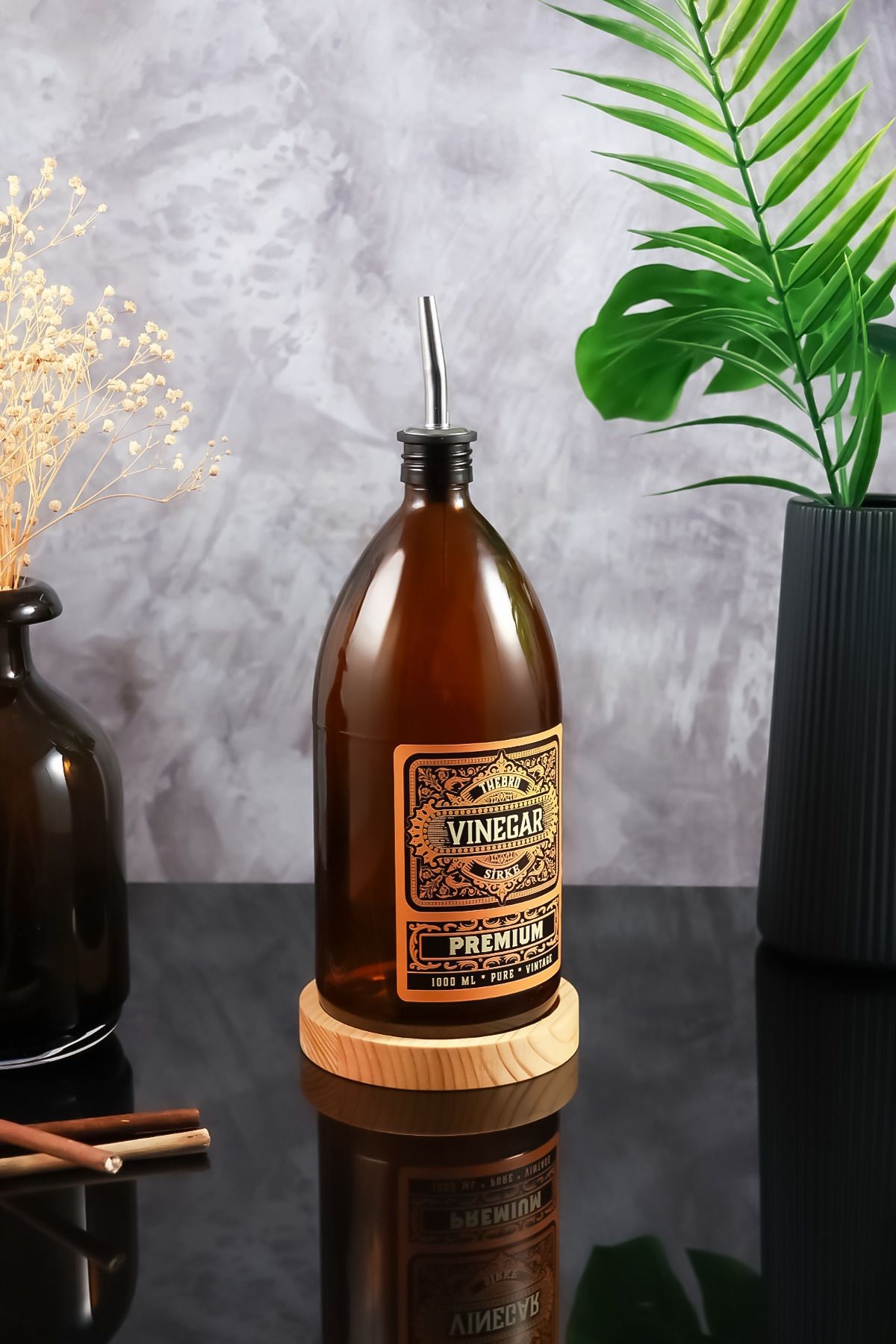 1Lt Amber Ahşap Stantlı Vintage Desenli Cam Tekli Sirke Şişesi