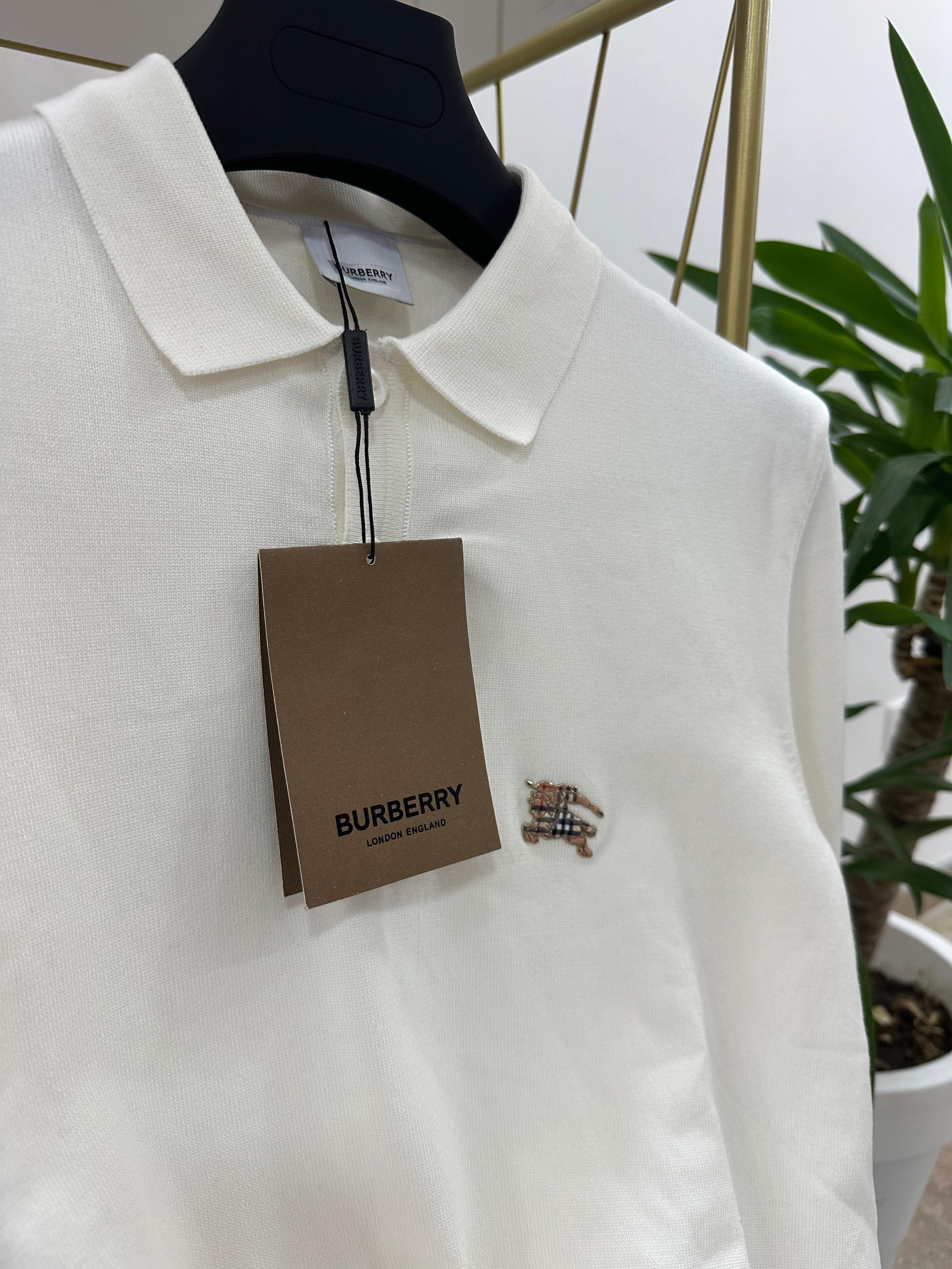 Burberry  Marka Metal Logo Detaylı Beyaz Polo Yaka