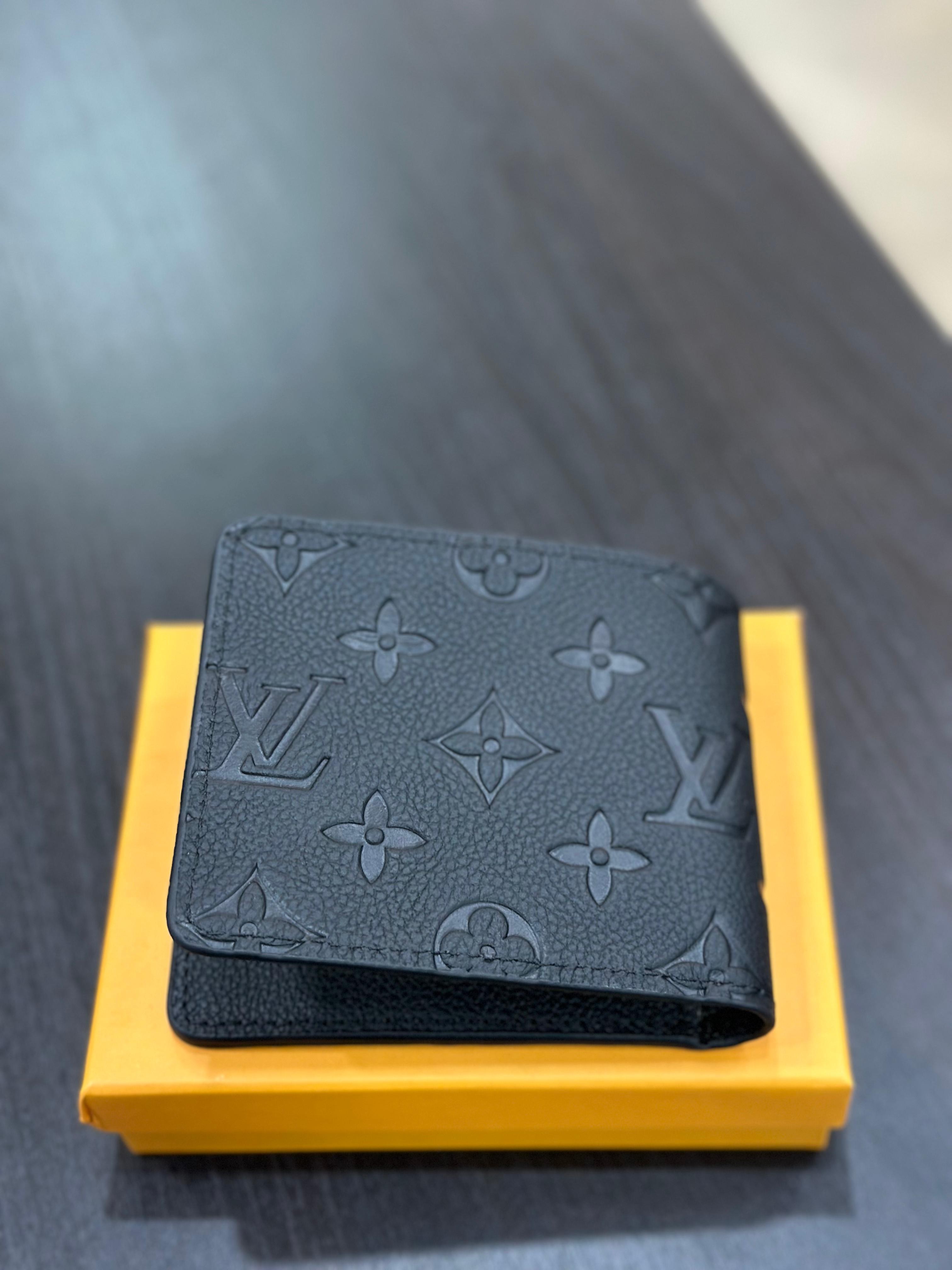 Louis Vuitton Cüzdan