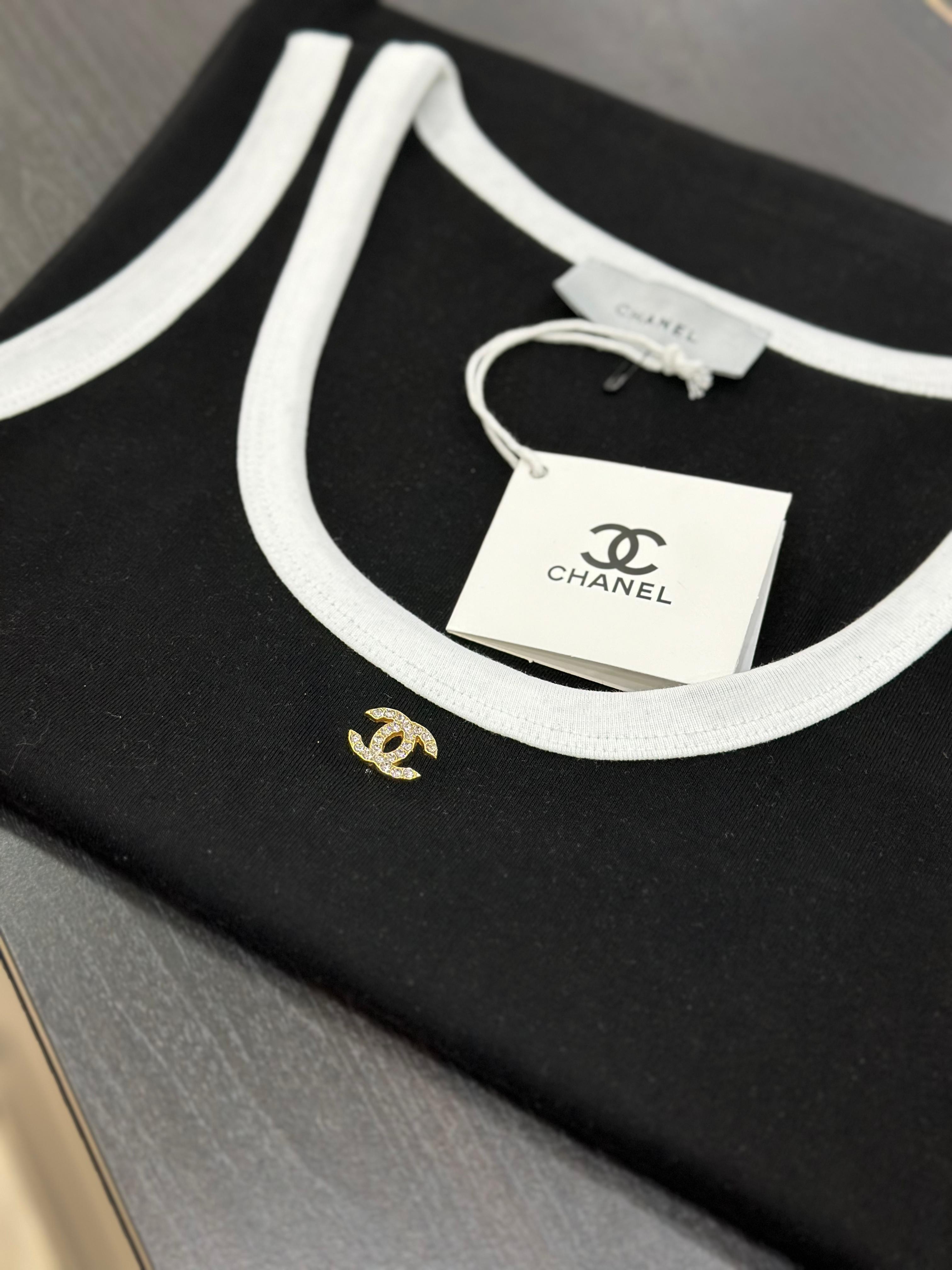 Chanel Gold Logo Detaylı Atlet