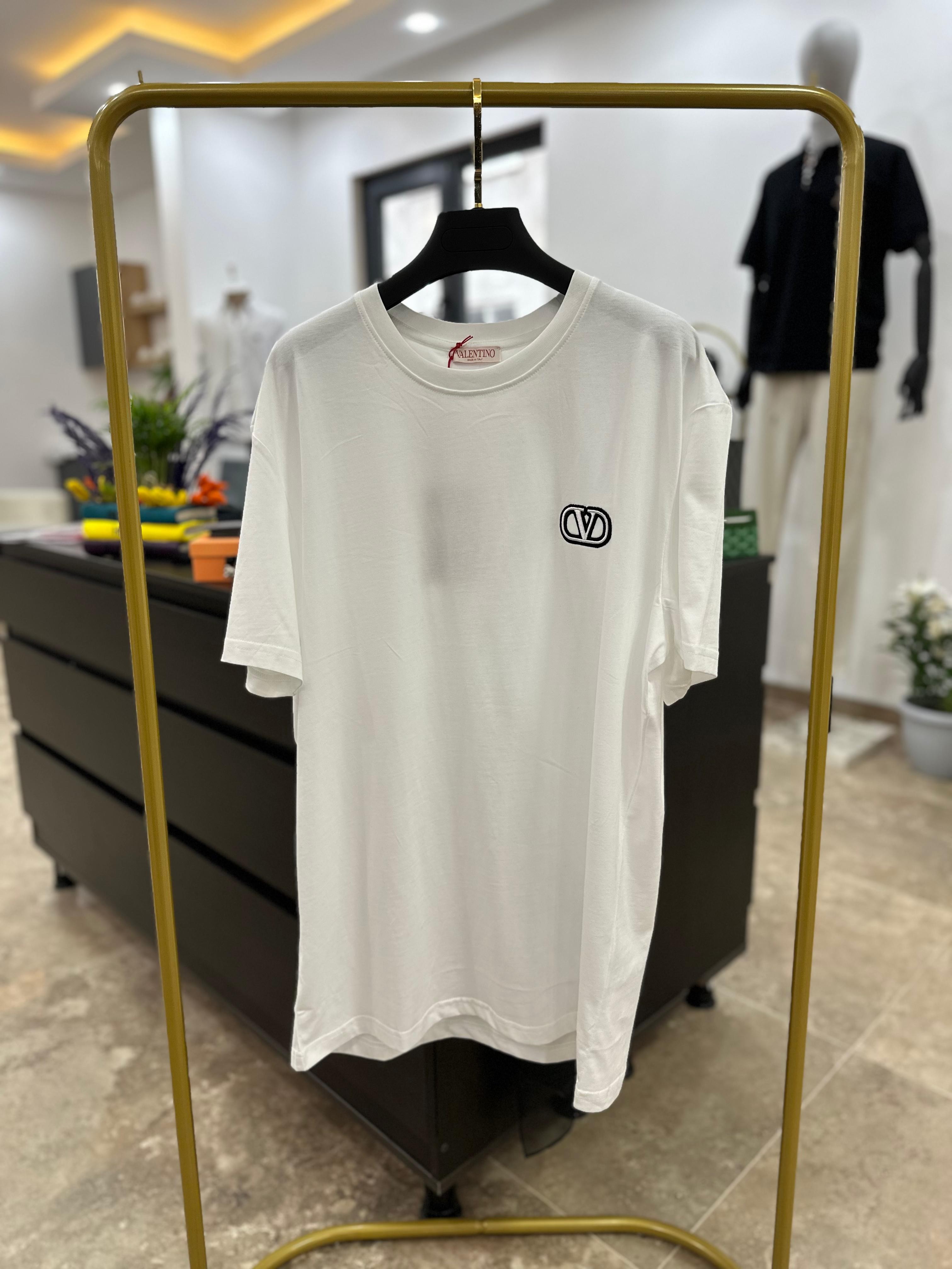 Valentino Nakış Logo Detaylı T-Shirt