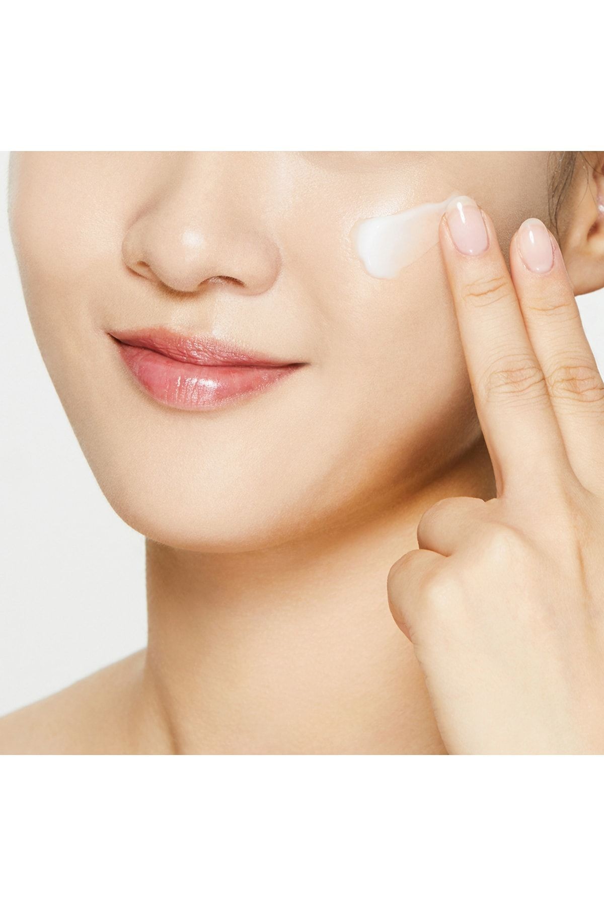 Hyaluronic Acid Intensive Cream – Hyalüronik Asit İçeren Yoğun Nemlendirici Krem