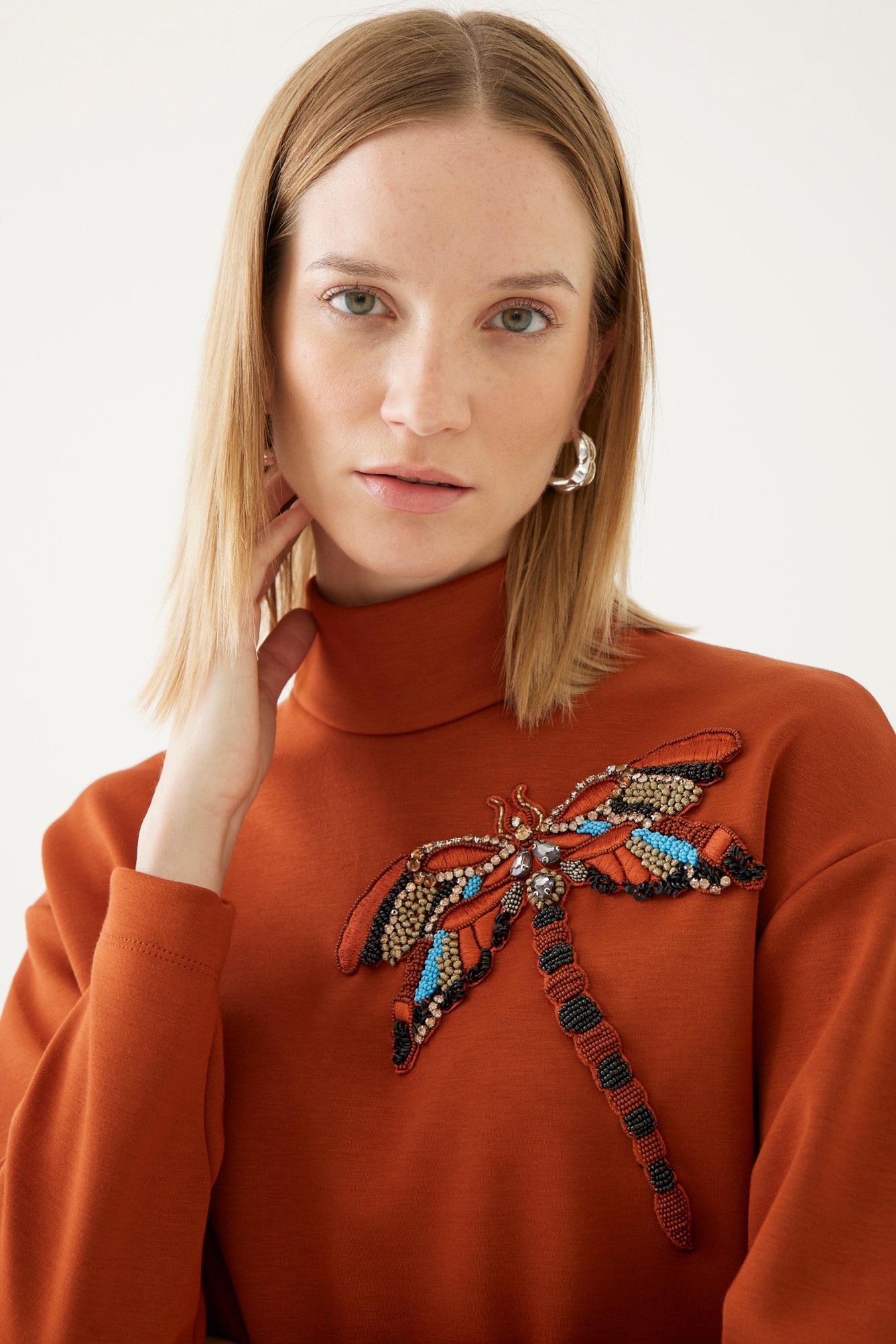 Embroidered Detail Knit Sweatshirt