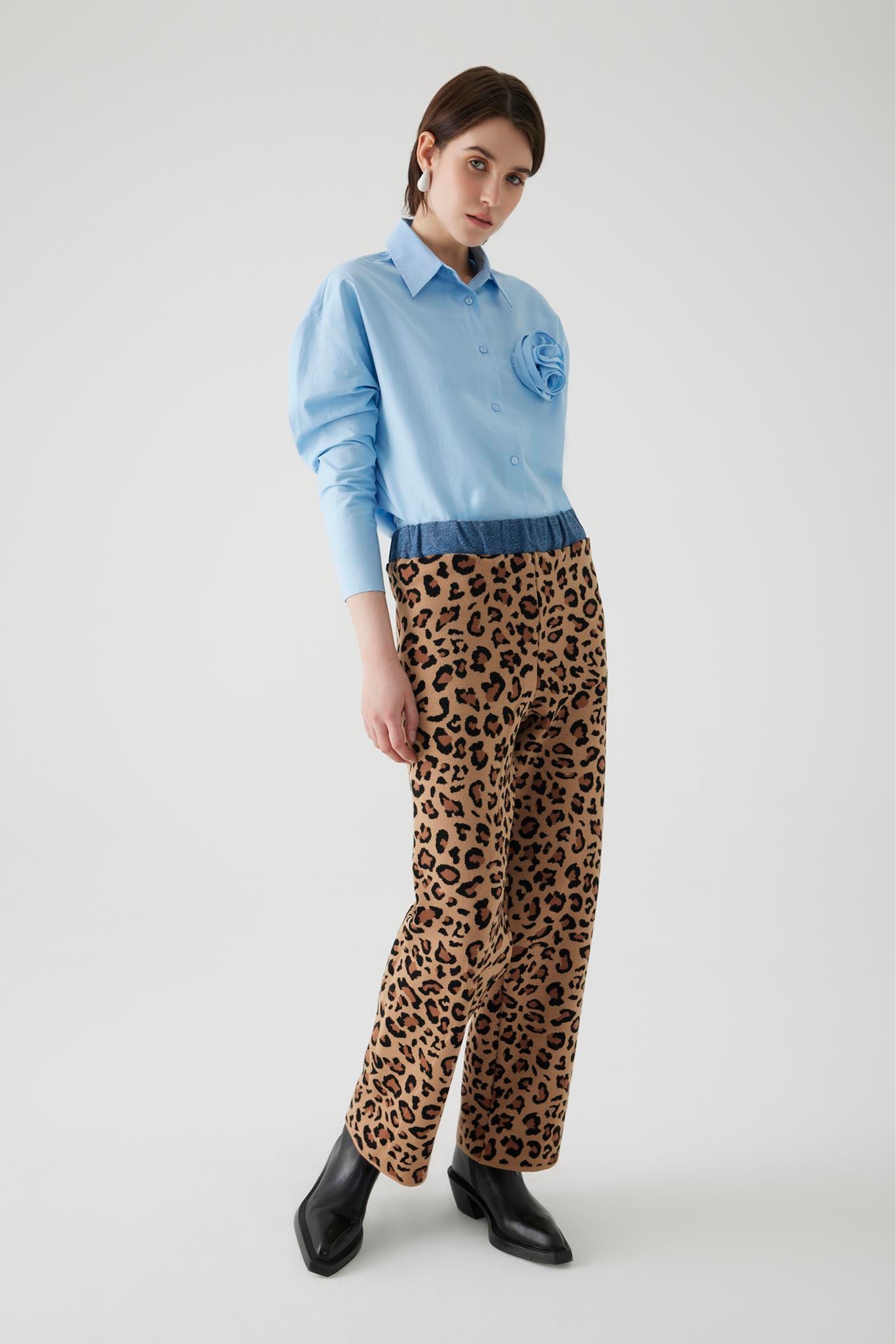 High Waist Leopard Pattern Elastic Waist Denim Garnished Regular Knit Trousers