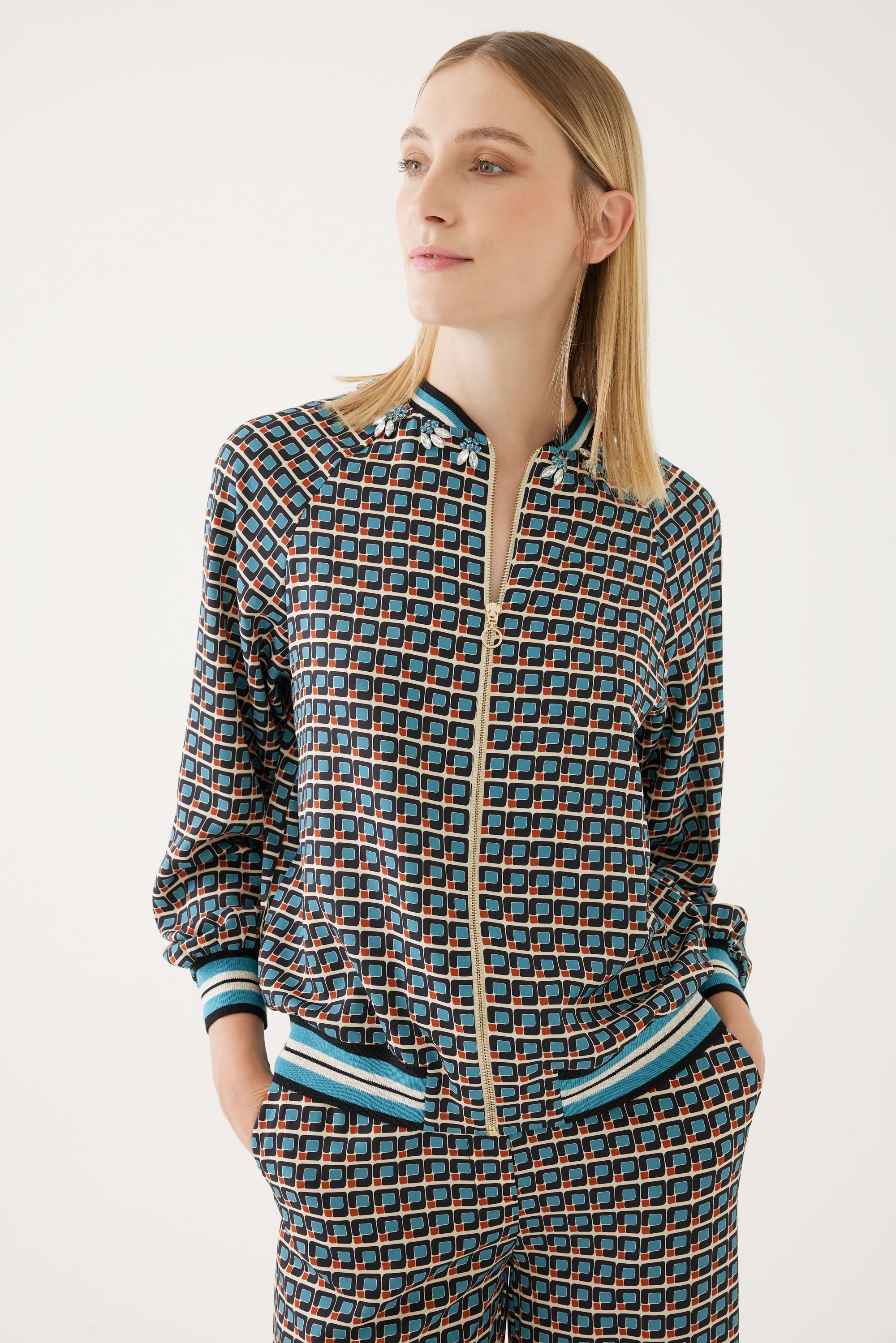 Multicolored and Zippered Jacket