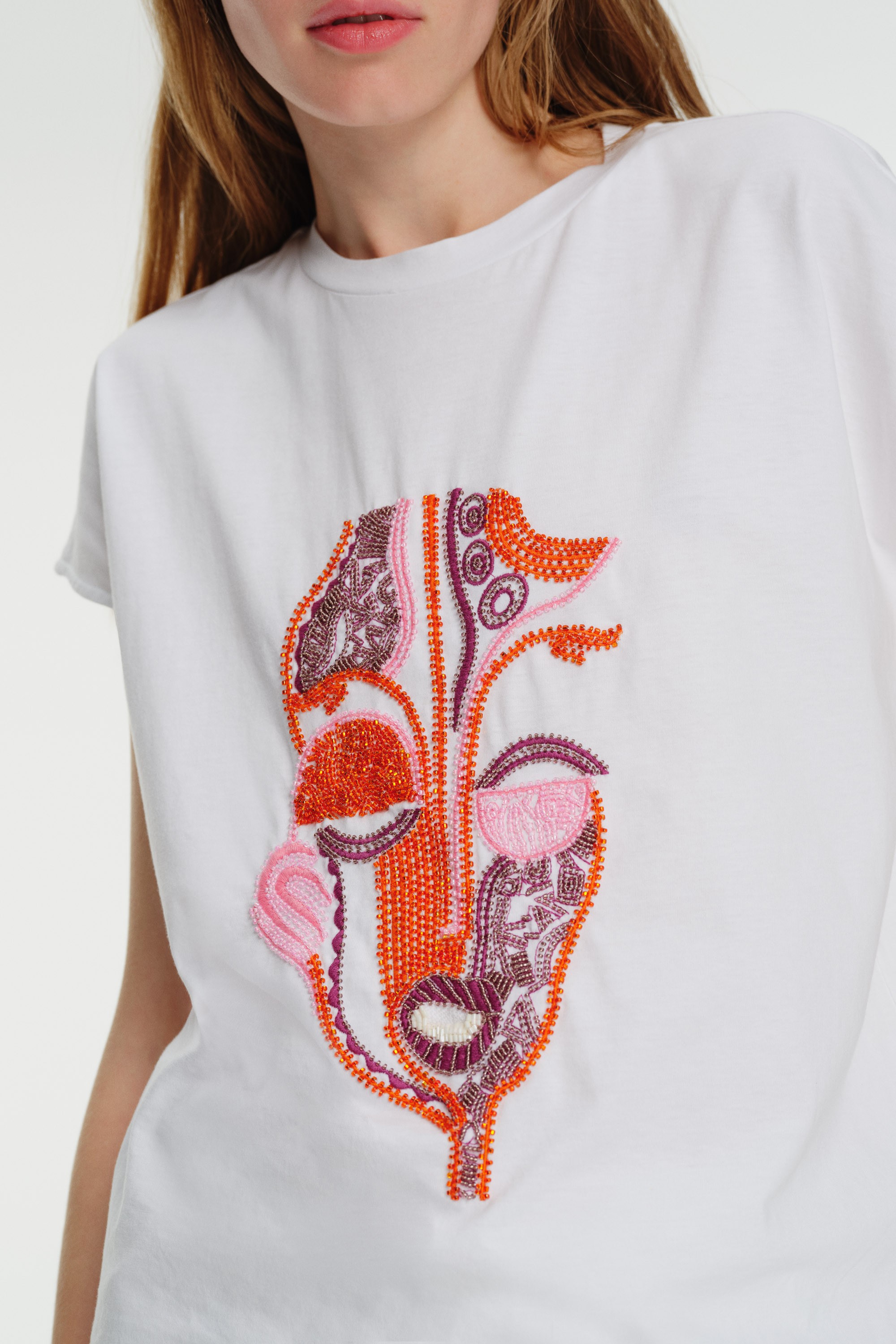 Low Shoulder Embroidery Detailed T-shirt