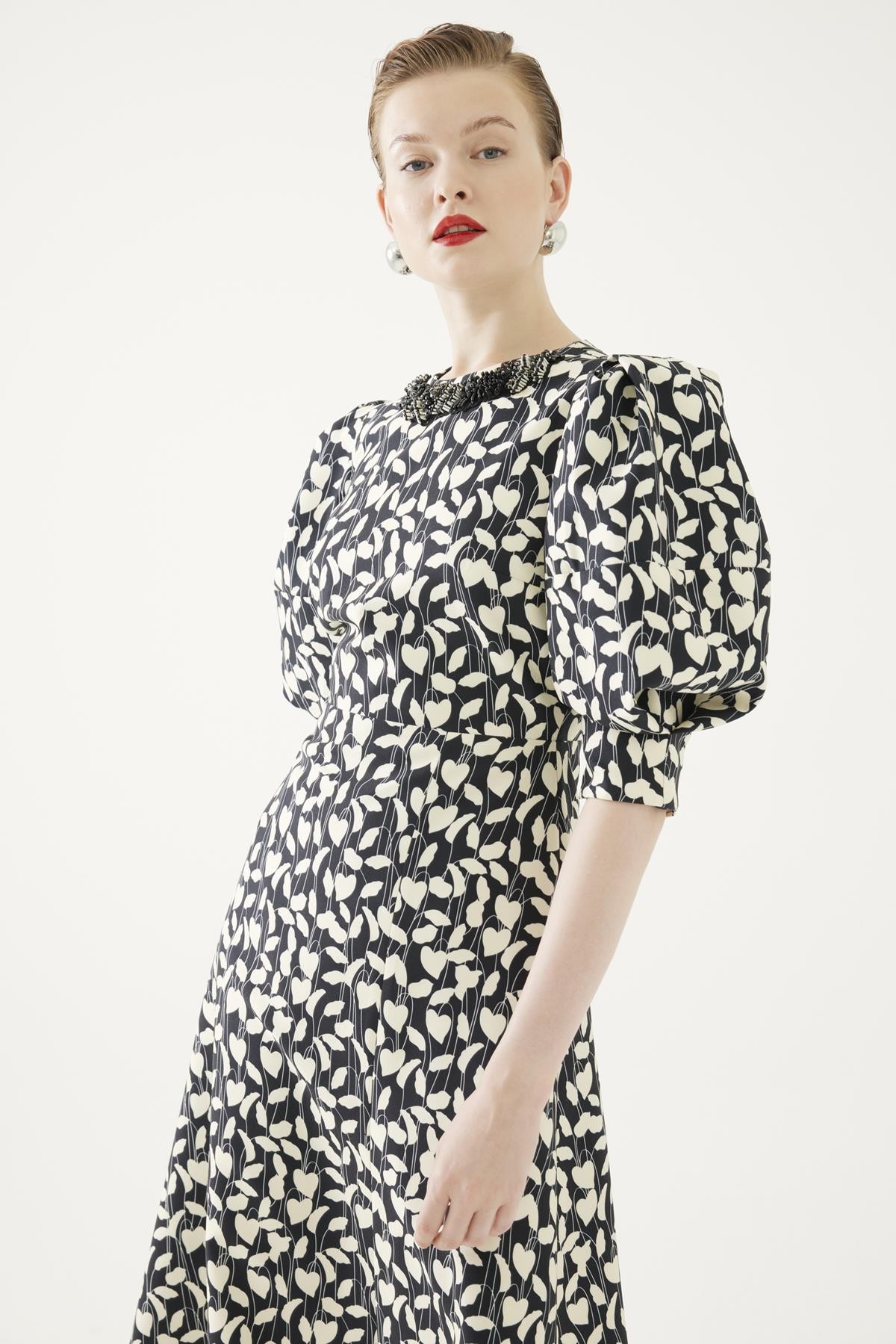 Patterned Dress with Embroidered Detail on the Collar