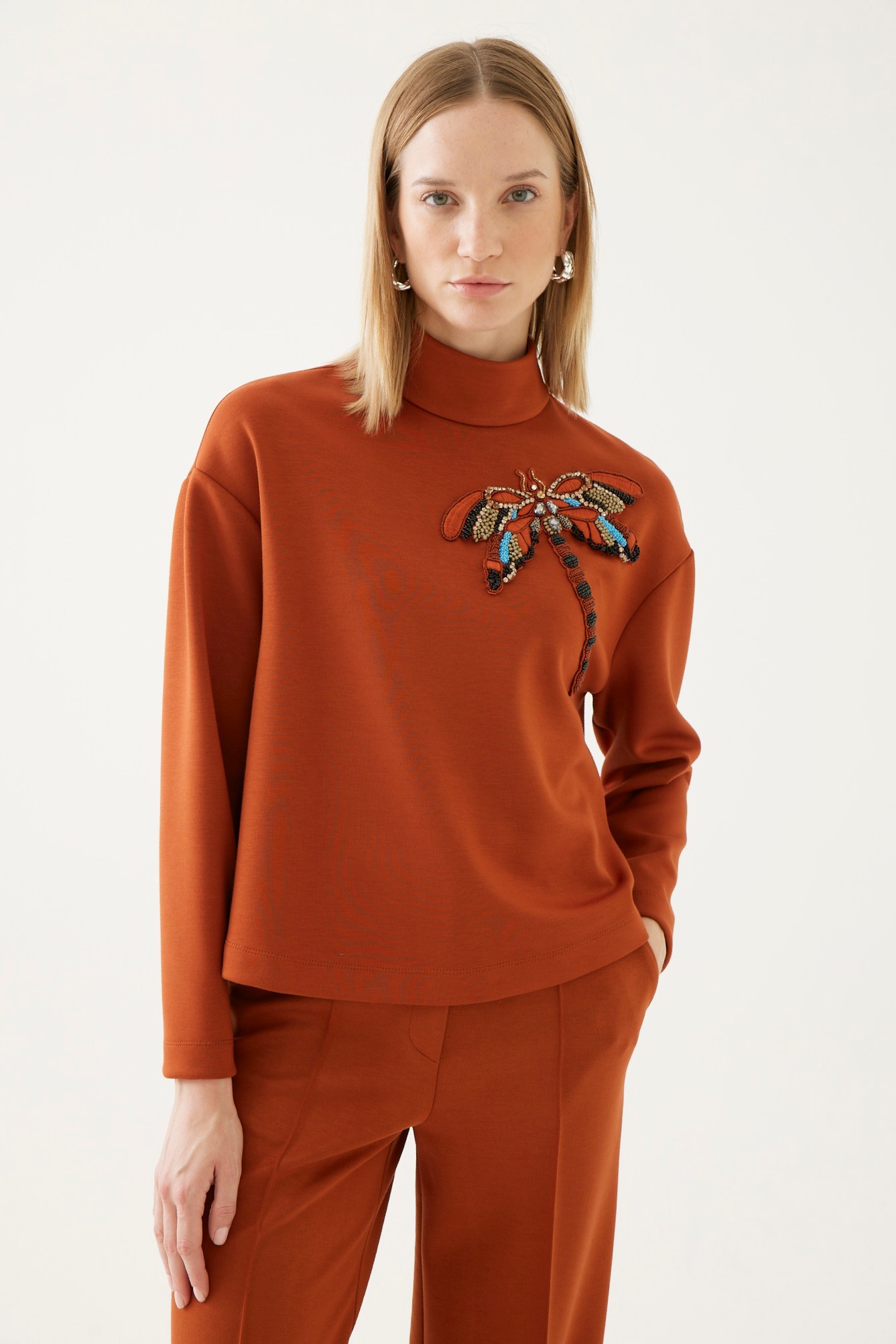 Embroidered Detail Knit Sweatshirt