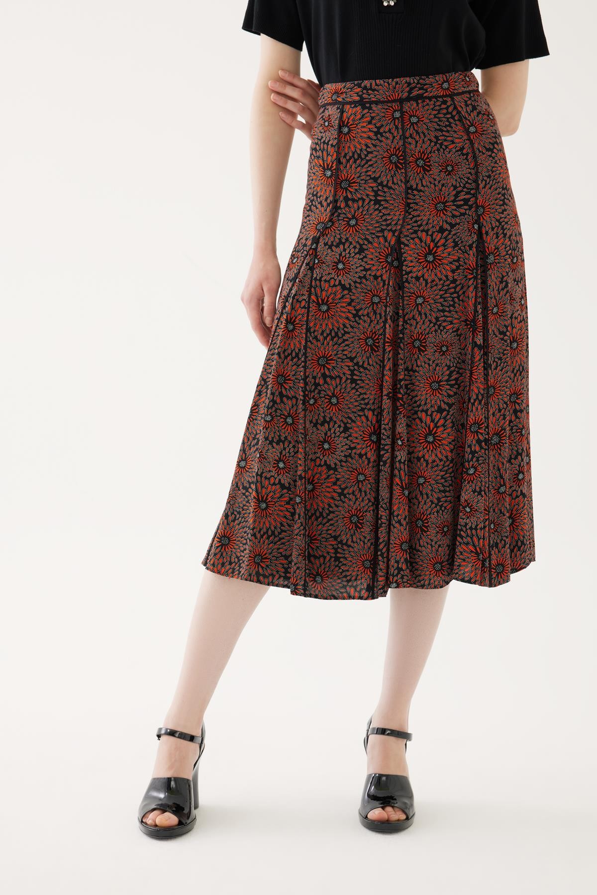 Floral Patterned Segmented Skirt