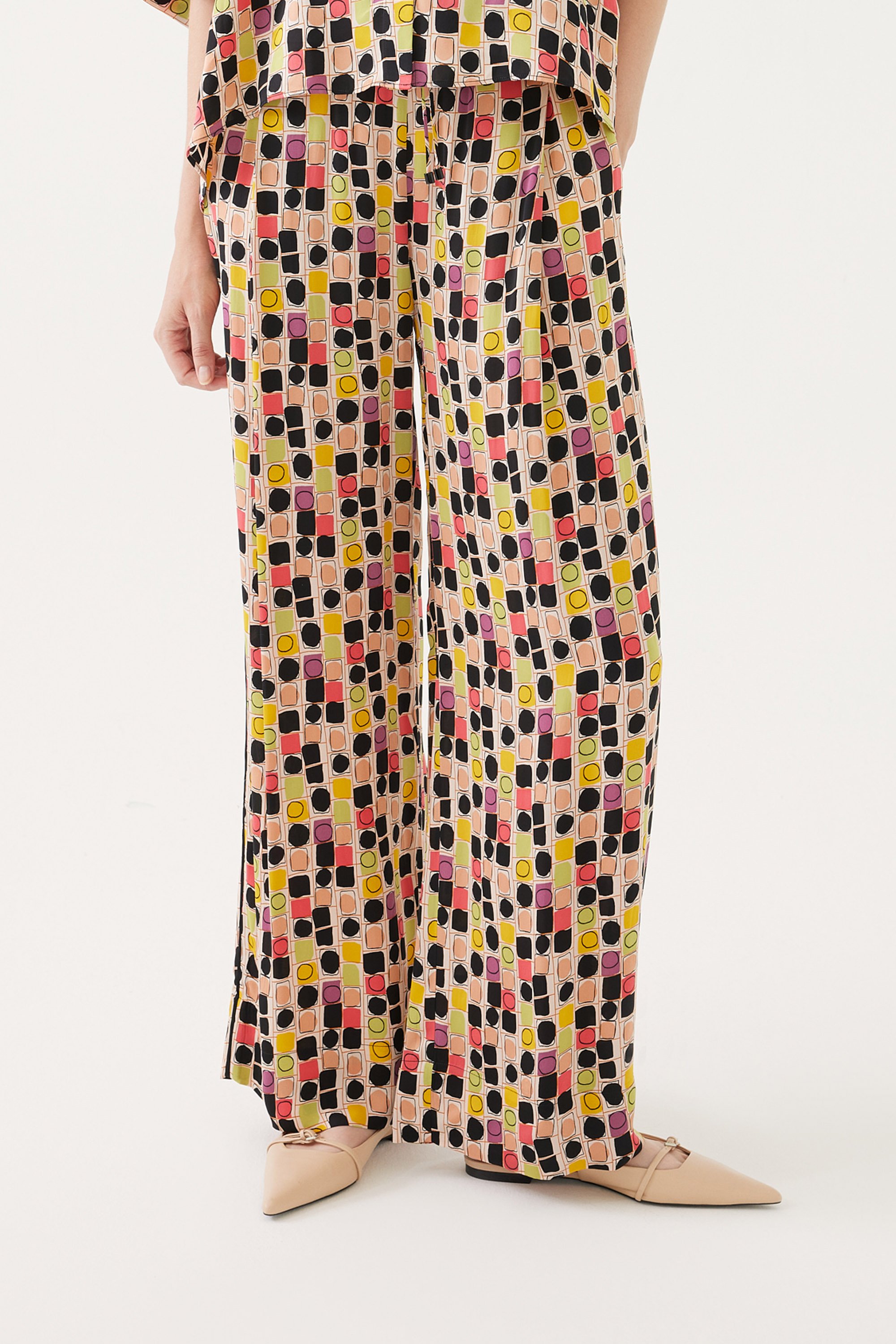 Geometric Patterned Colored Pants