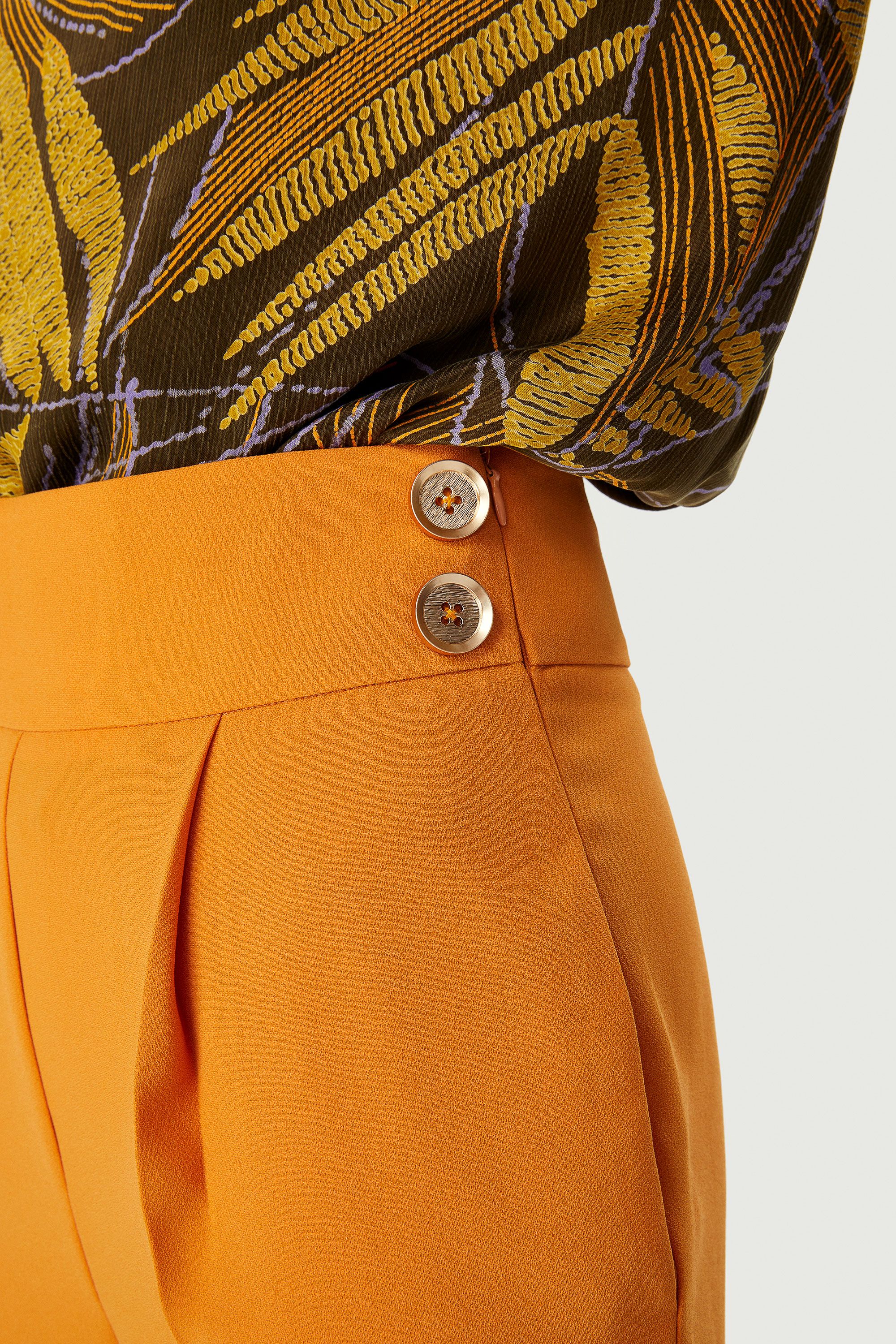 Düğme Detaylı Pantolon