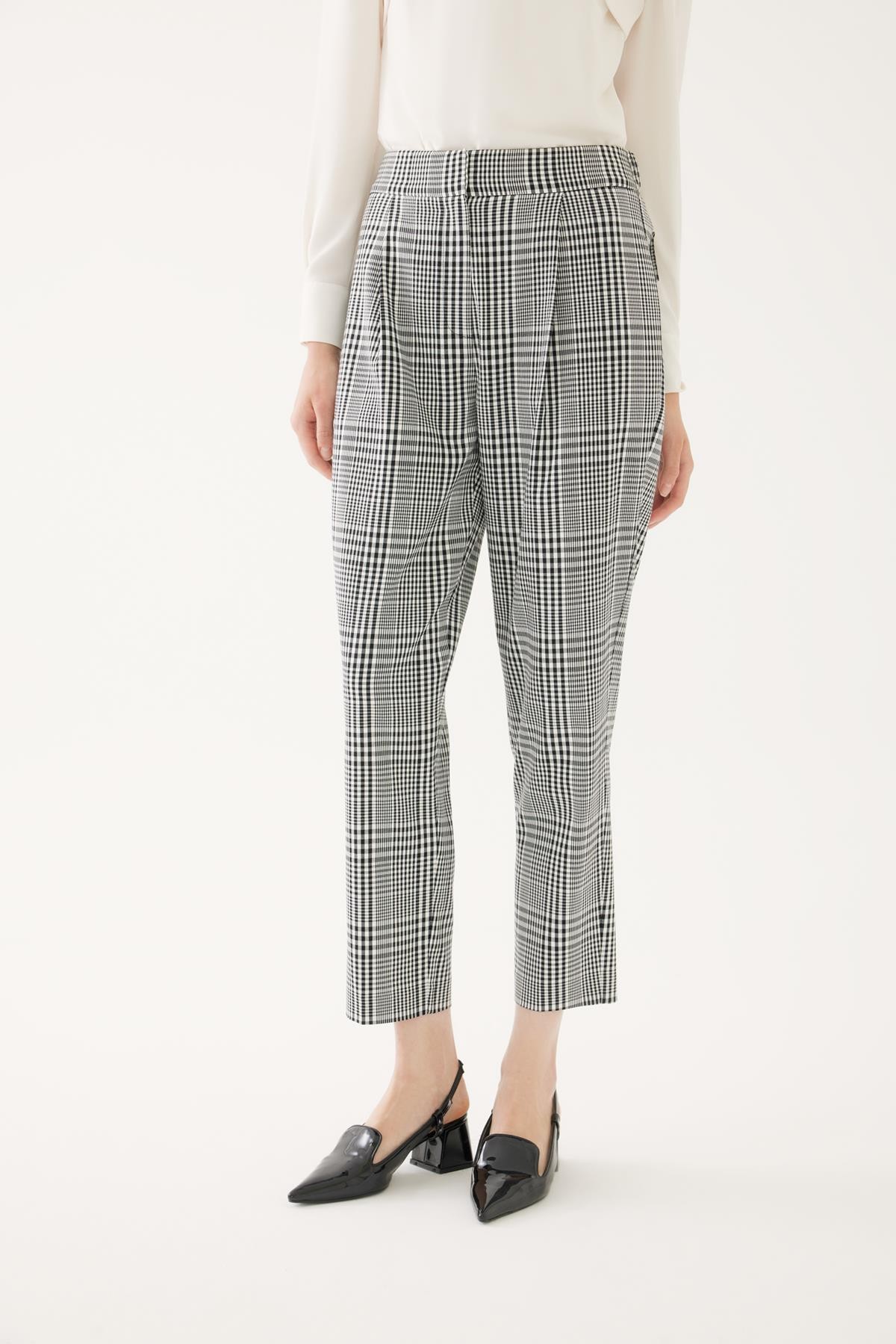 Plaid Carrot Pants