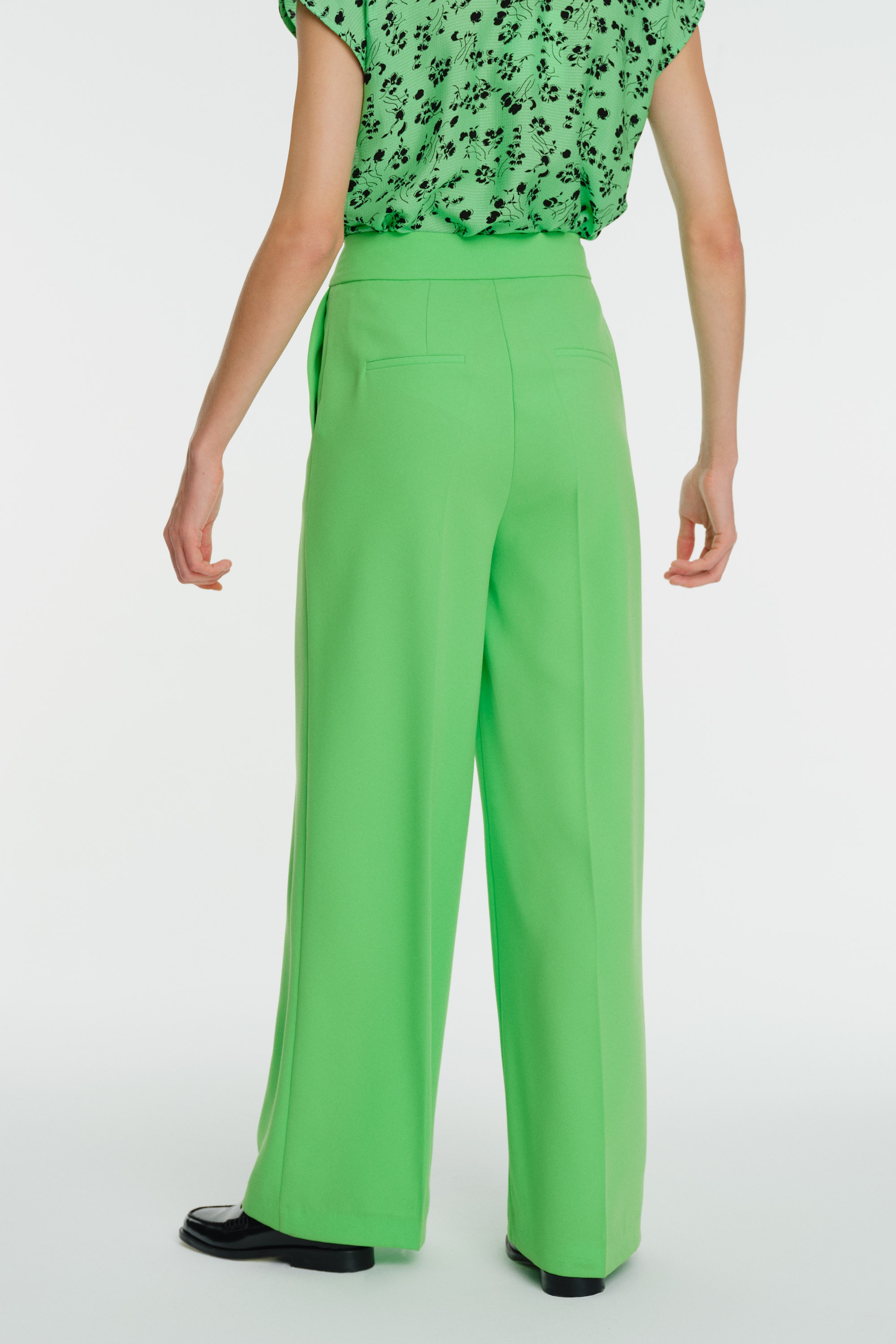 High-Waisted Wide-Legged Crepe Pants