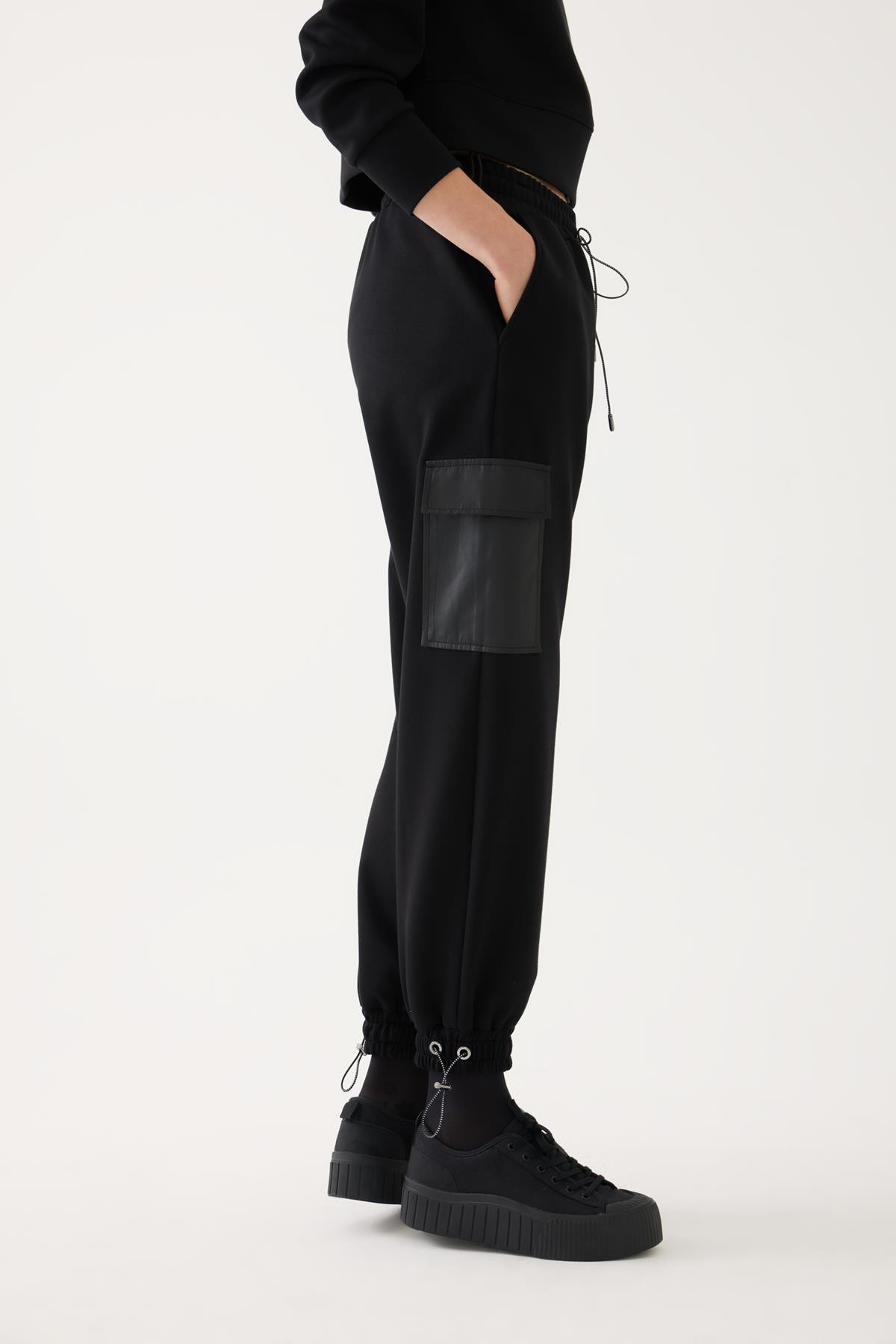 Rubber Pants with Pocket Details