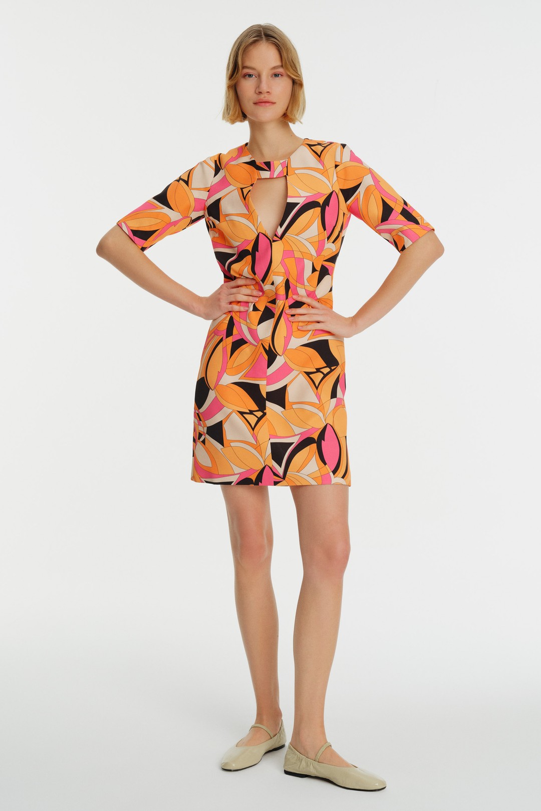 Mini Patterned Dress with Short Sleeve Decollete 1