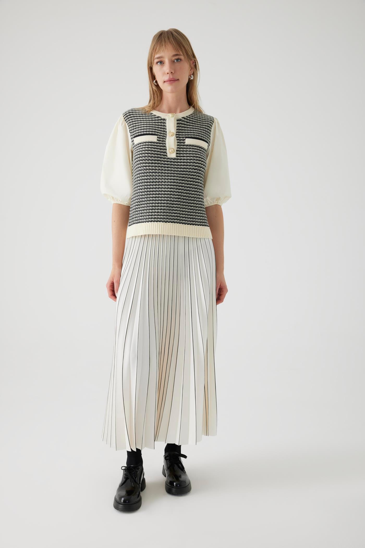 AHLAI KNITWEAR