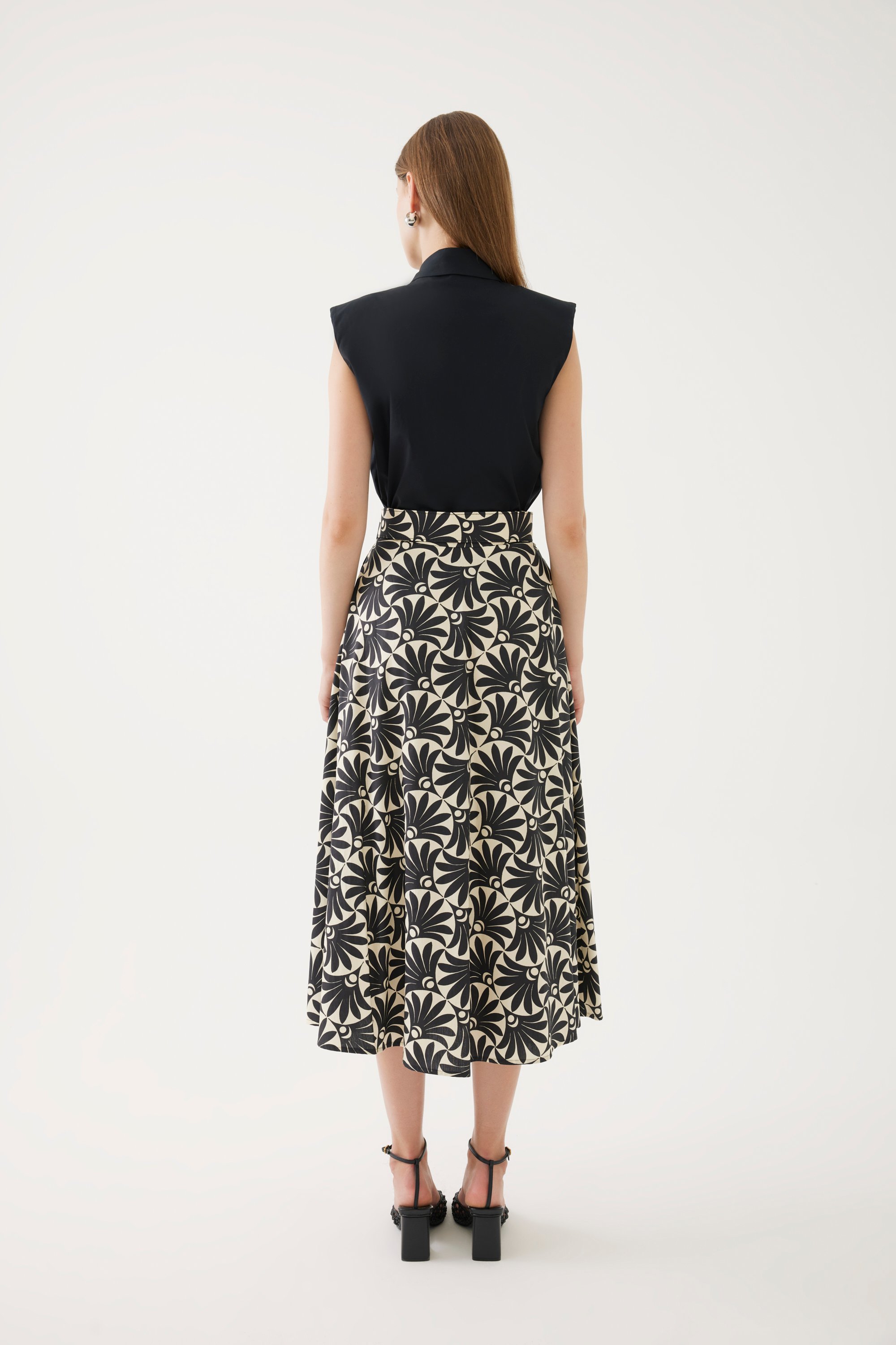 Flower Patterned and Cotton Skirt Model